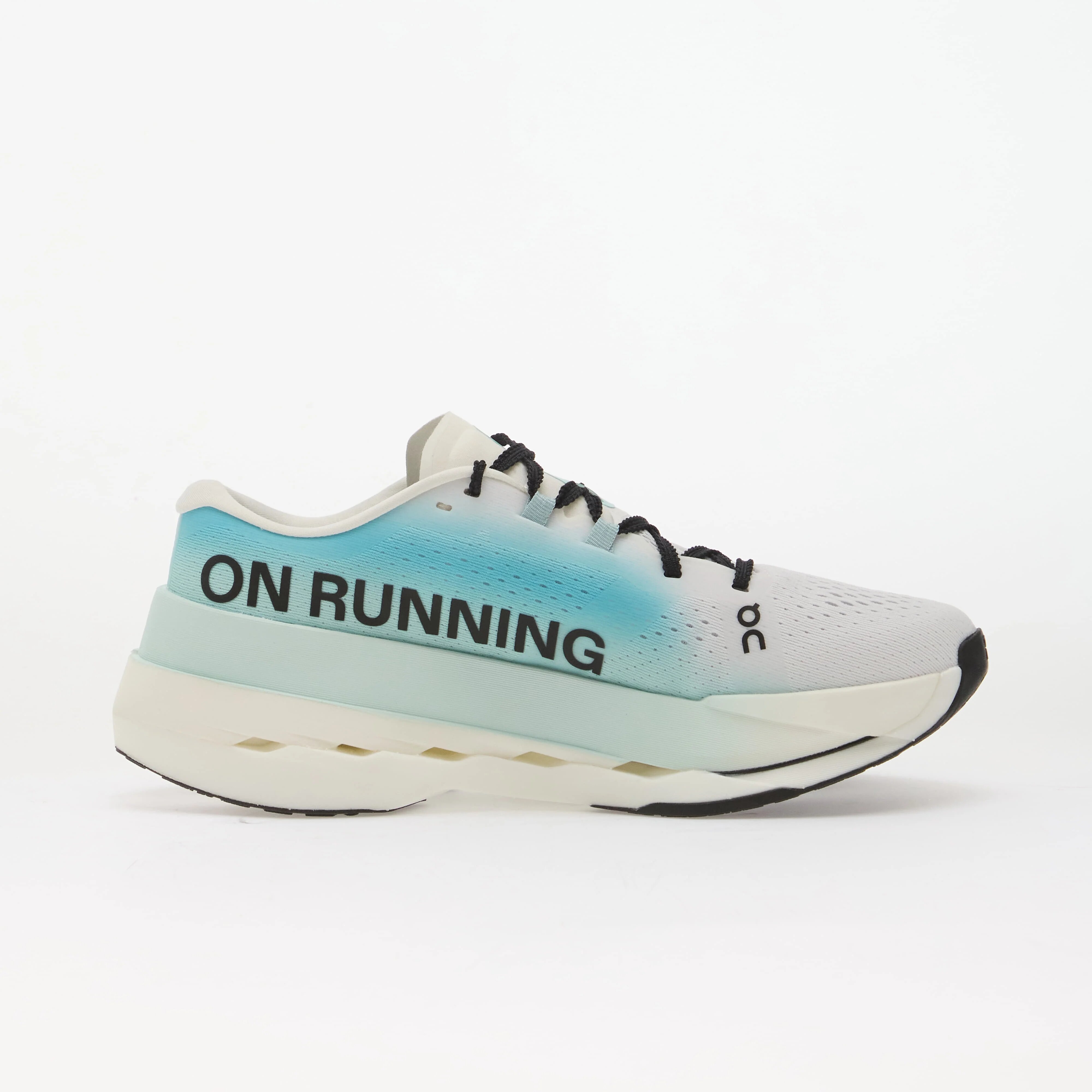 On Сникърси M Cloudboom Max White/ Flurry