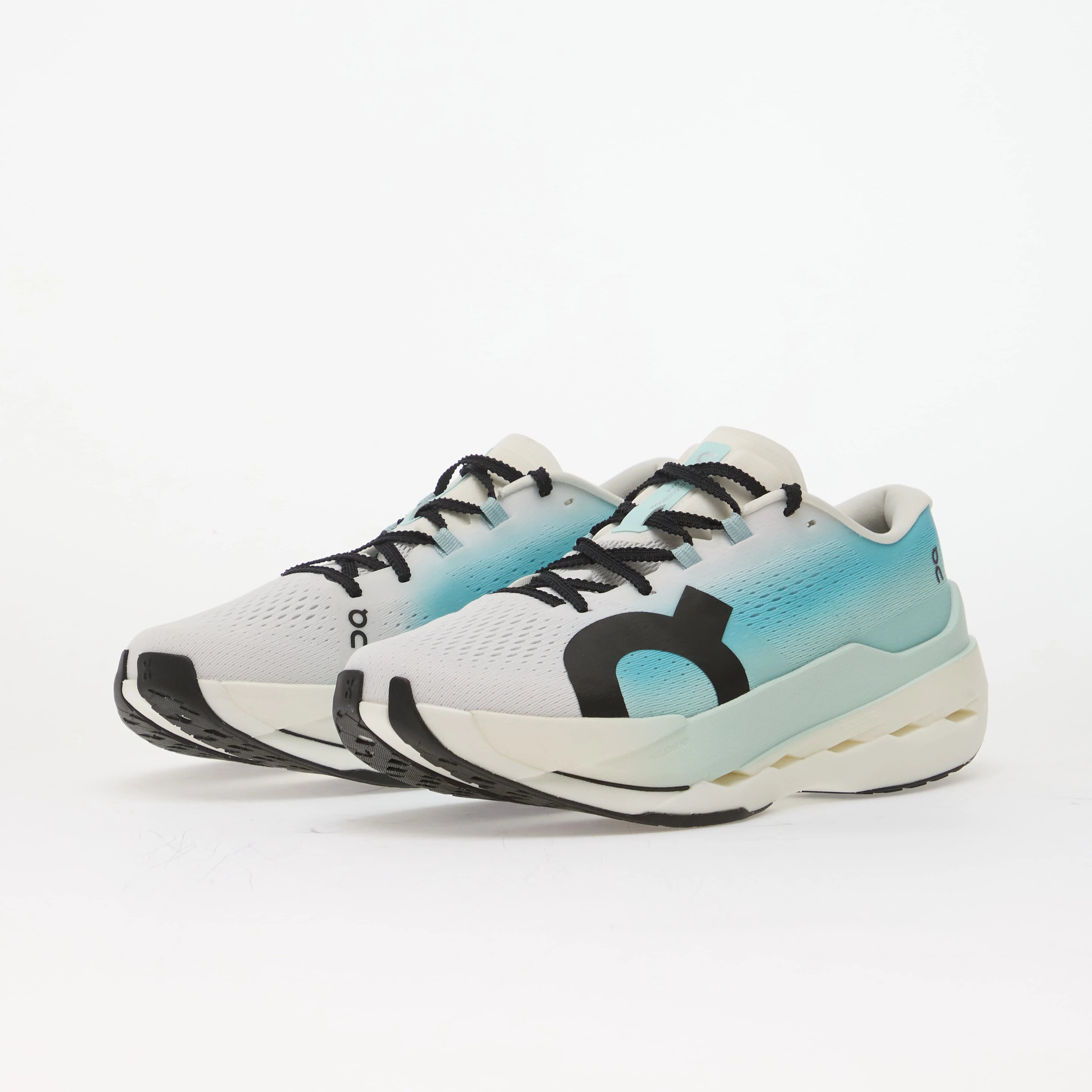 On Сникърси M Cloudboom Max White/ Flurry