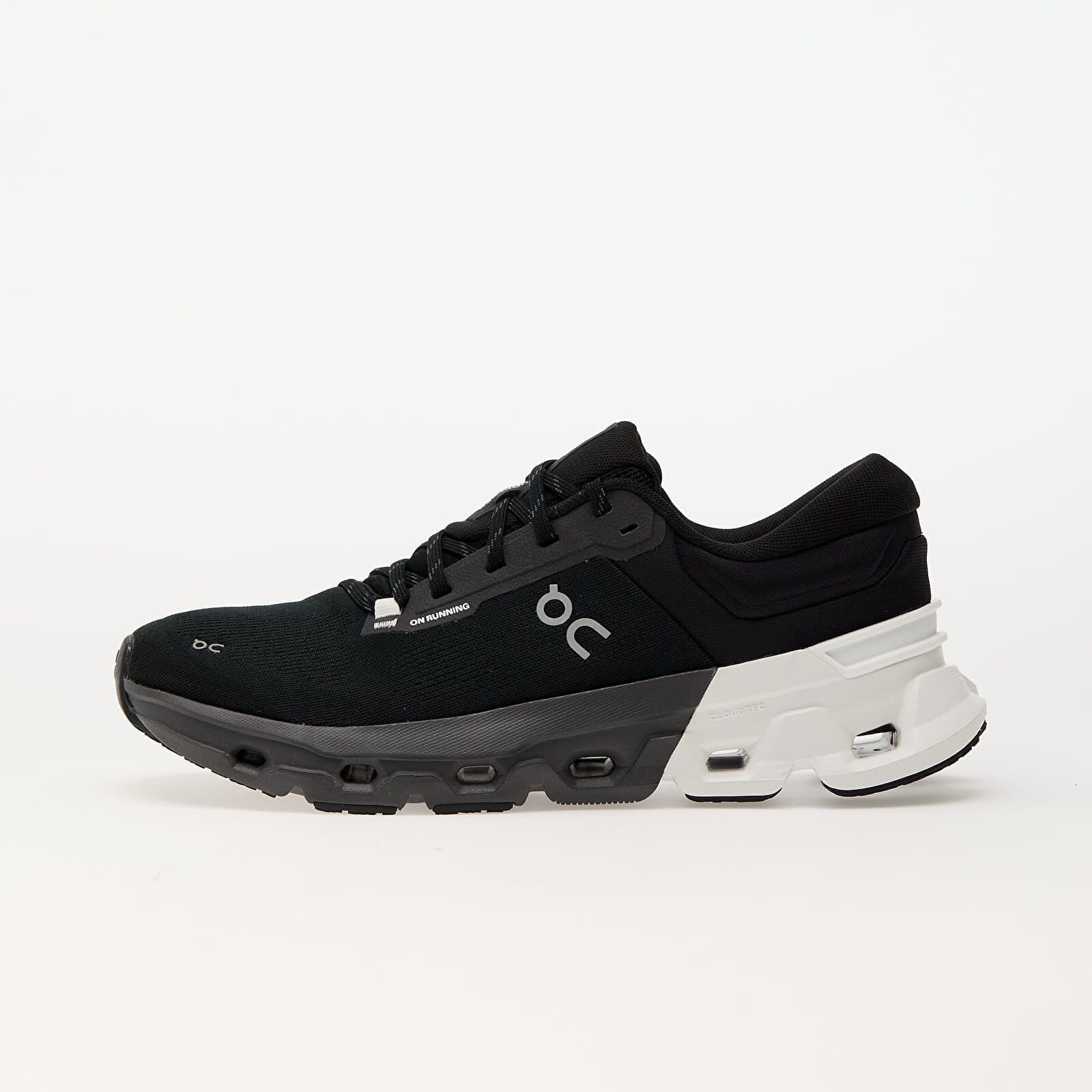 On Сникърси M Cloudflyer 5 Black/ White