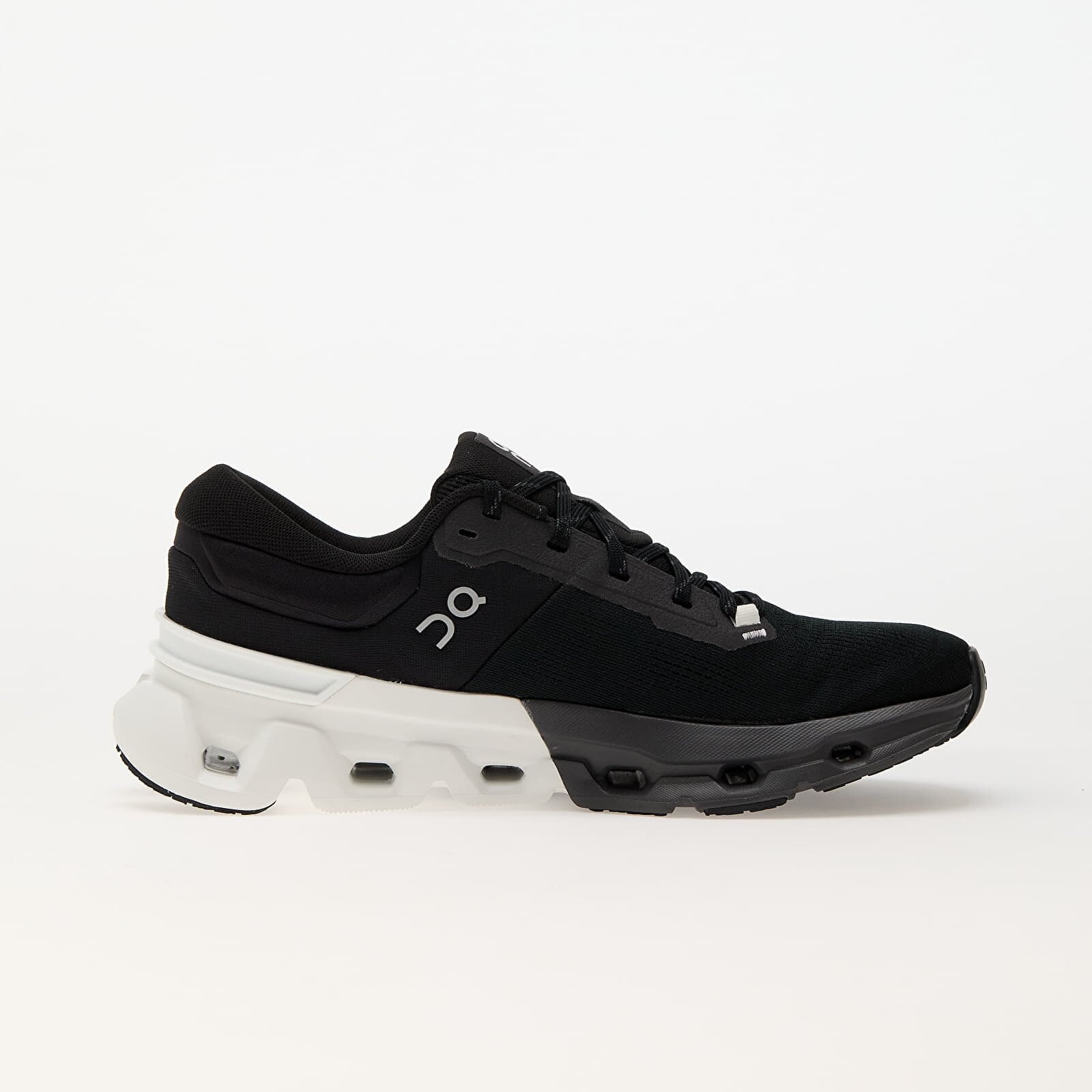 On Сникърси M Cloudflyer 5 Black/ White