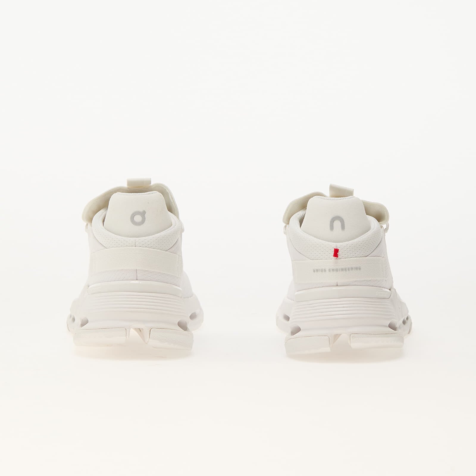 On Сникърси M Cloudnova 2 All White