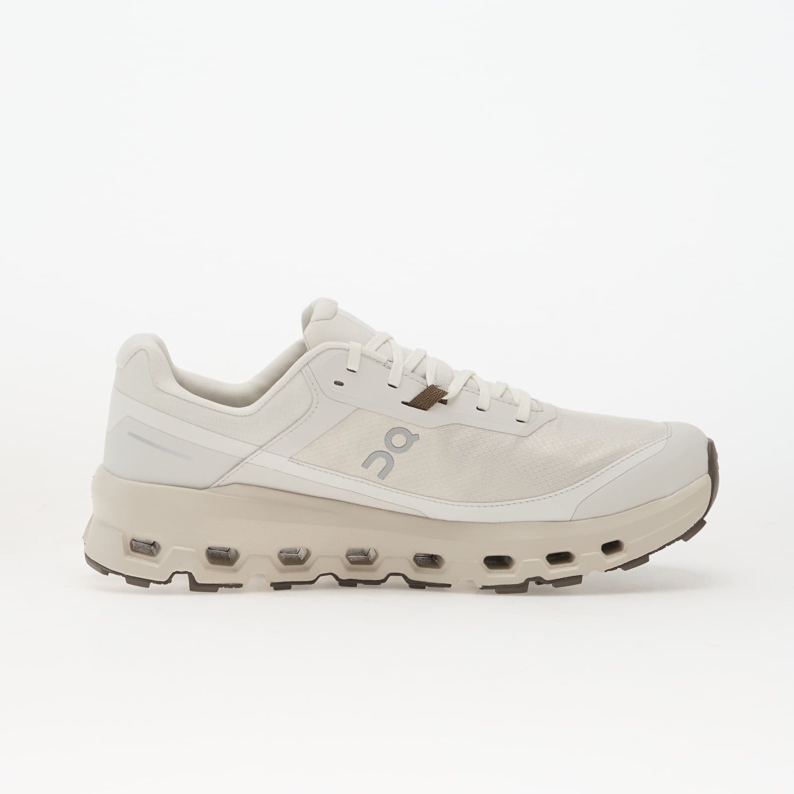 On Сникърси M Cloudvista 2 Waterproof Ice/ Pearl