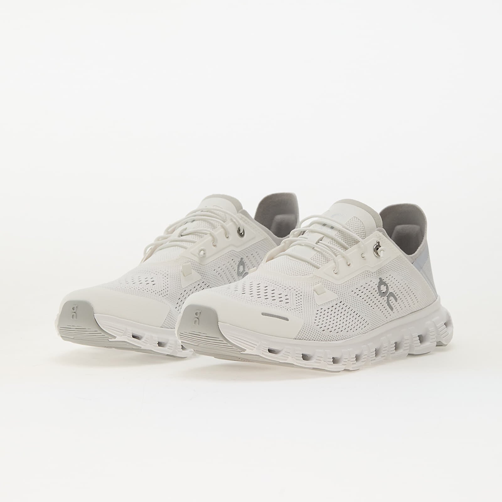 On Сникърси W Cloud 6 Coast White/ Glacier