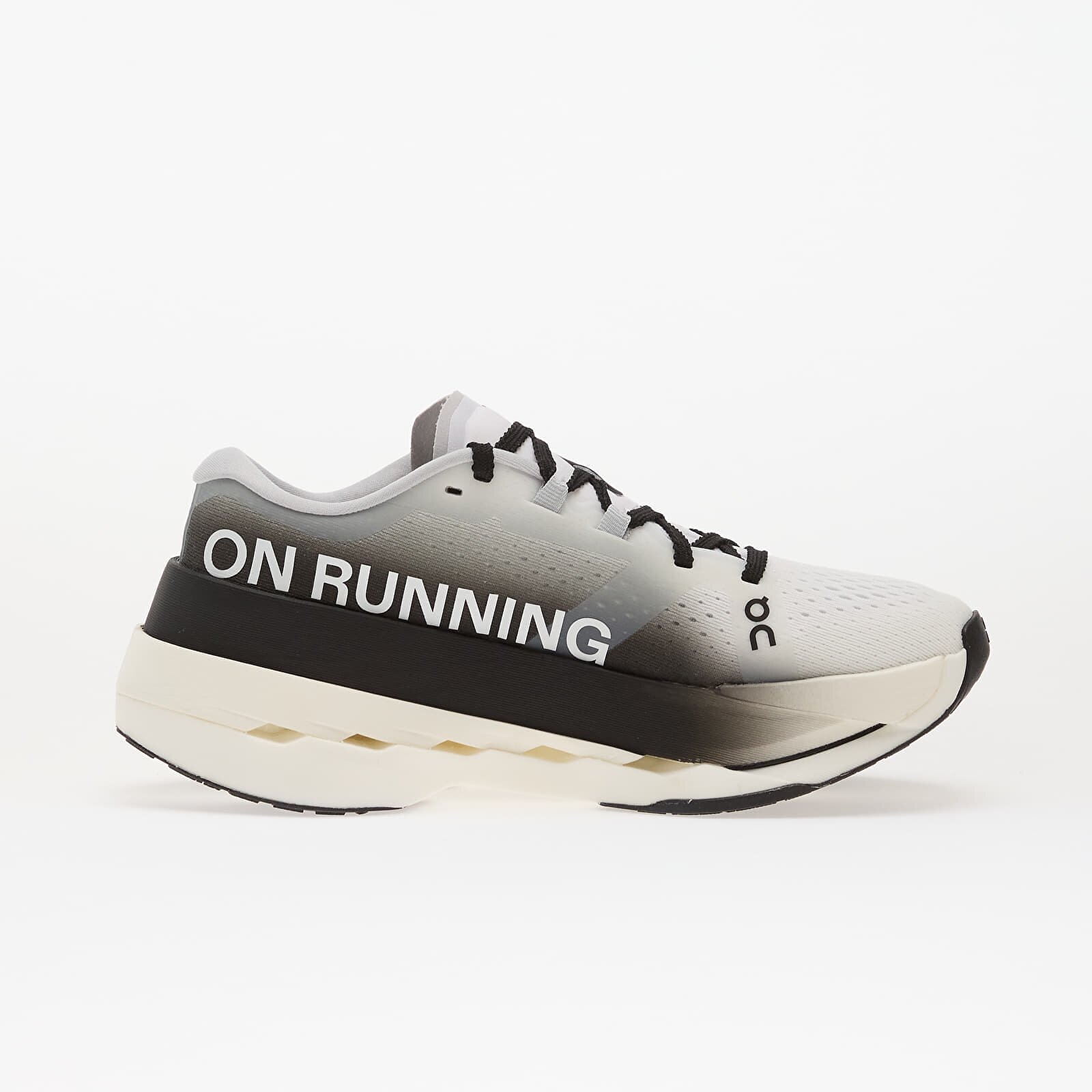 On Сникърси W Cloudboom Max White/ Black