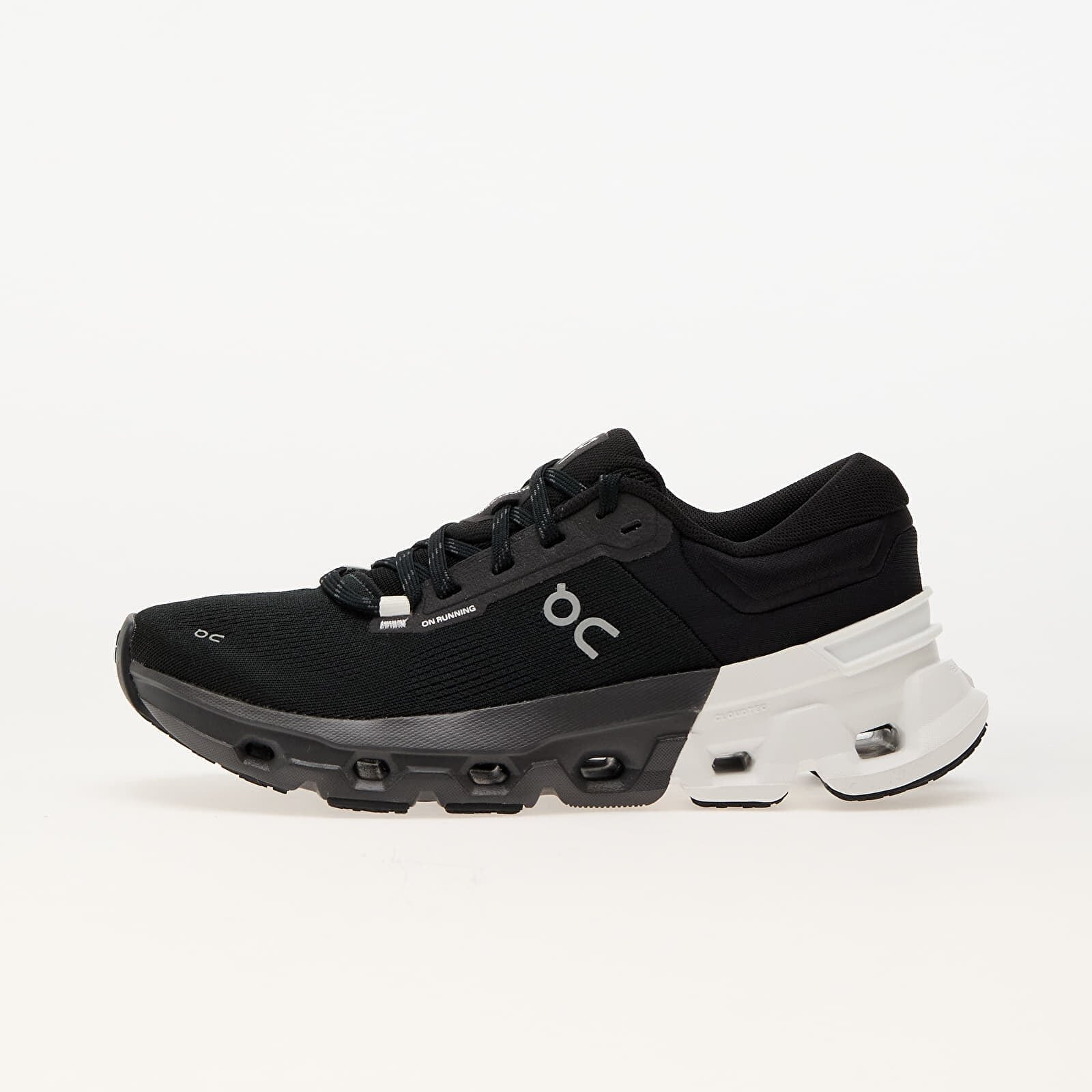 On Сникърси W Cloudflyer 5 Black/ White