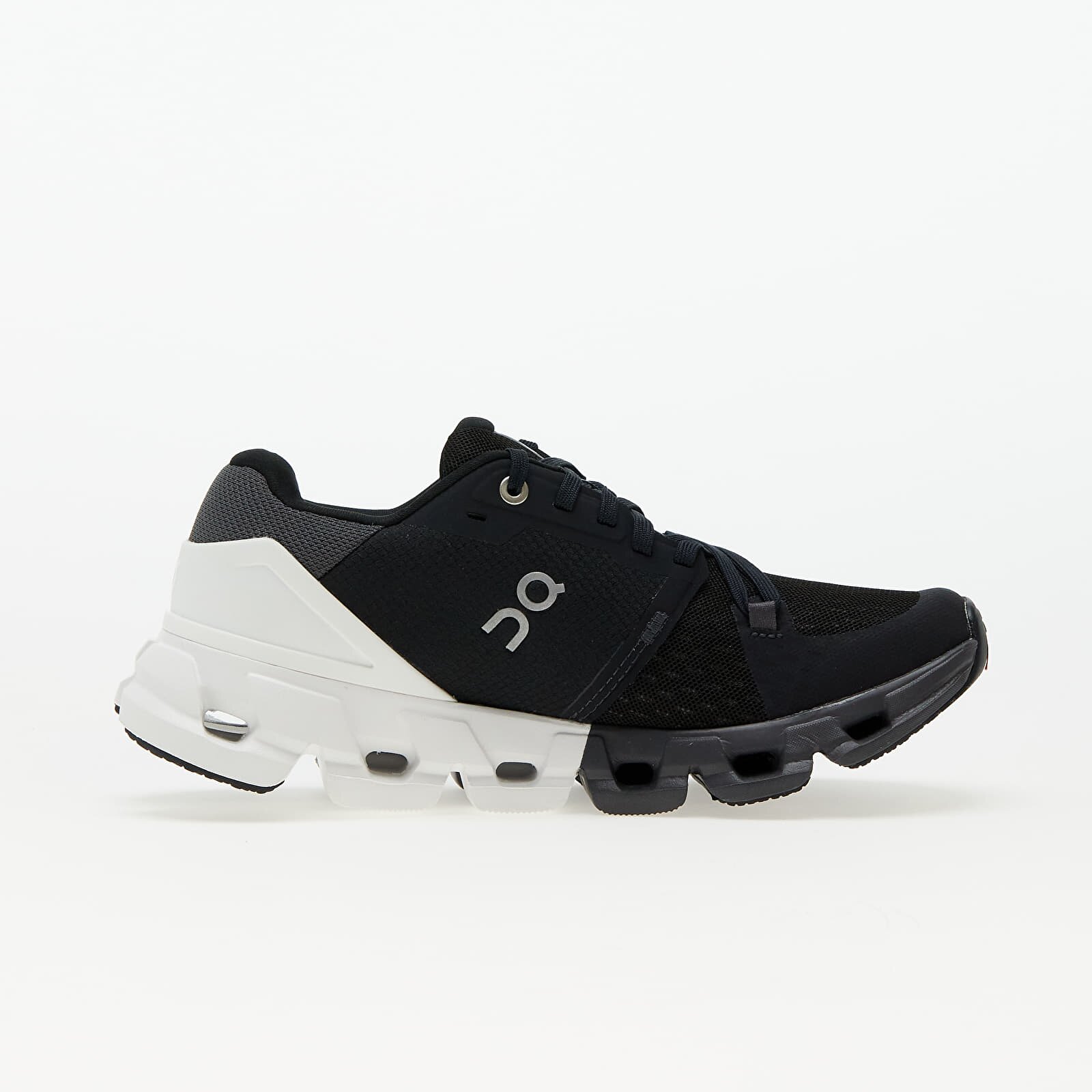 On Сникърси W Cloudflyer Black/ White