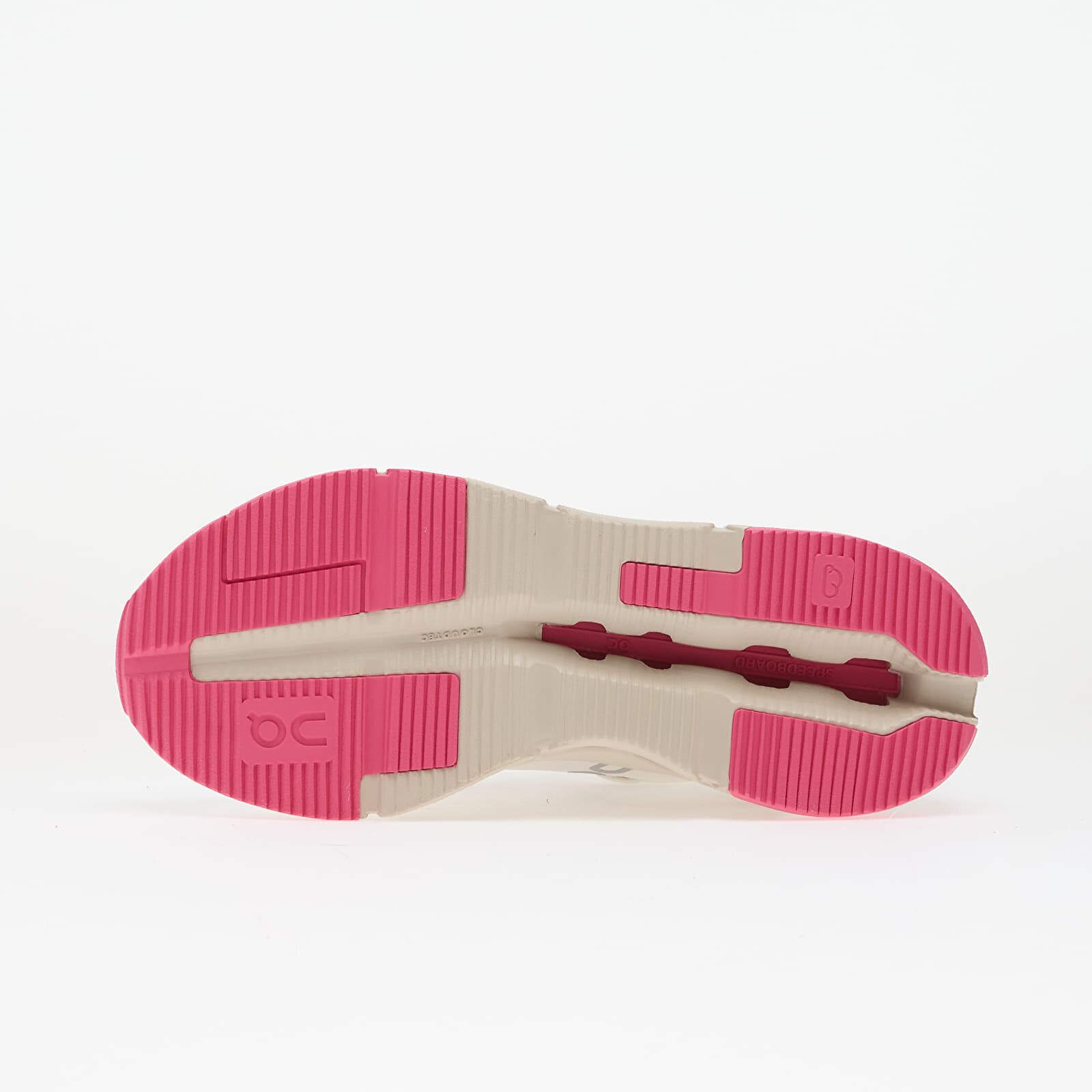 On Сникърси W Cloudnova 2 Ivory/ Pink