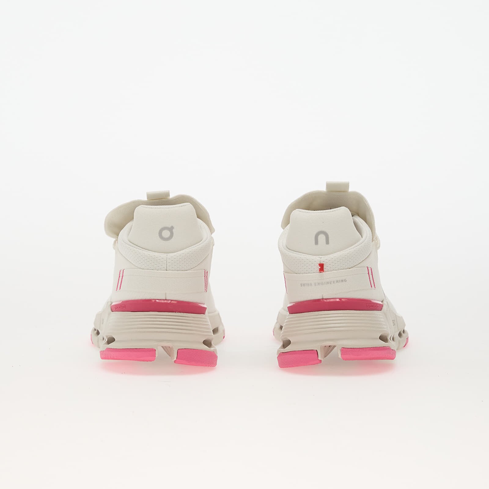 On Сникърси W Cloudnova 2 Ivory/ Pink