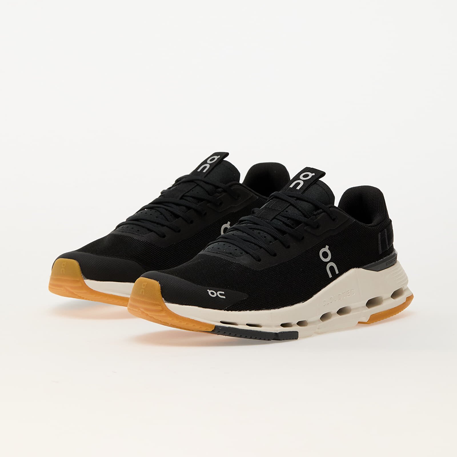 On Сникърси W Cloudnova Form 2 Black/ Ivory