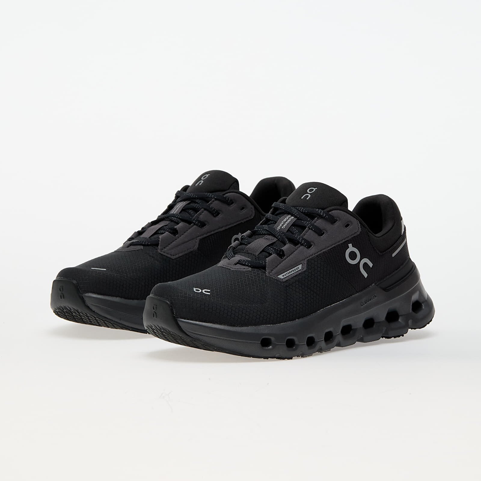 On Сникърси W Cloudrunner 2 Waterproof Magnet/ Black