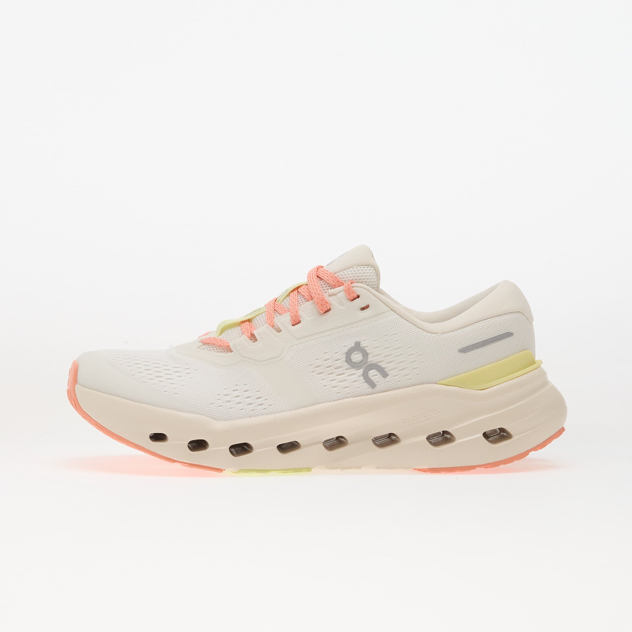 On Сникърси W Cloudrunner 3 Ivory/ Dew