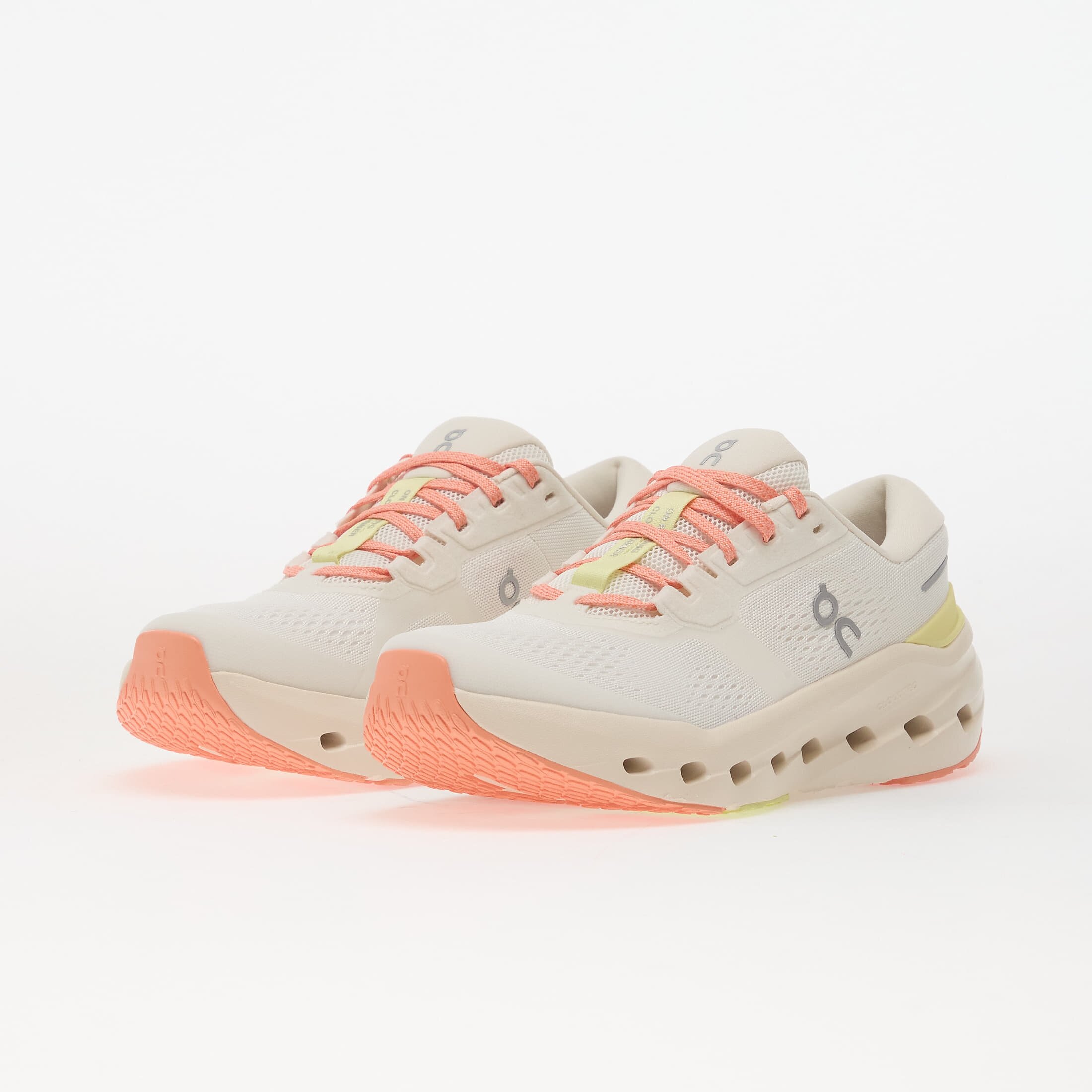 On Сникърси W Cloudrunner 3 Ivory/ Dew