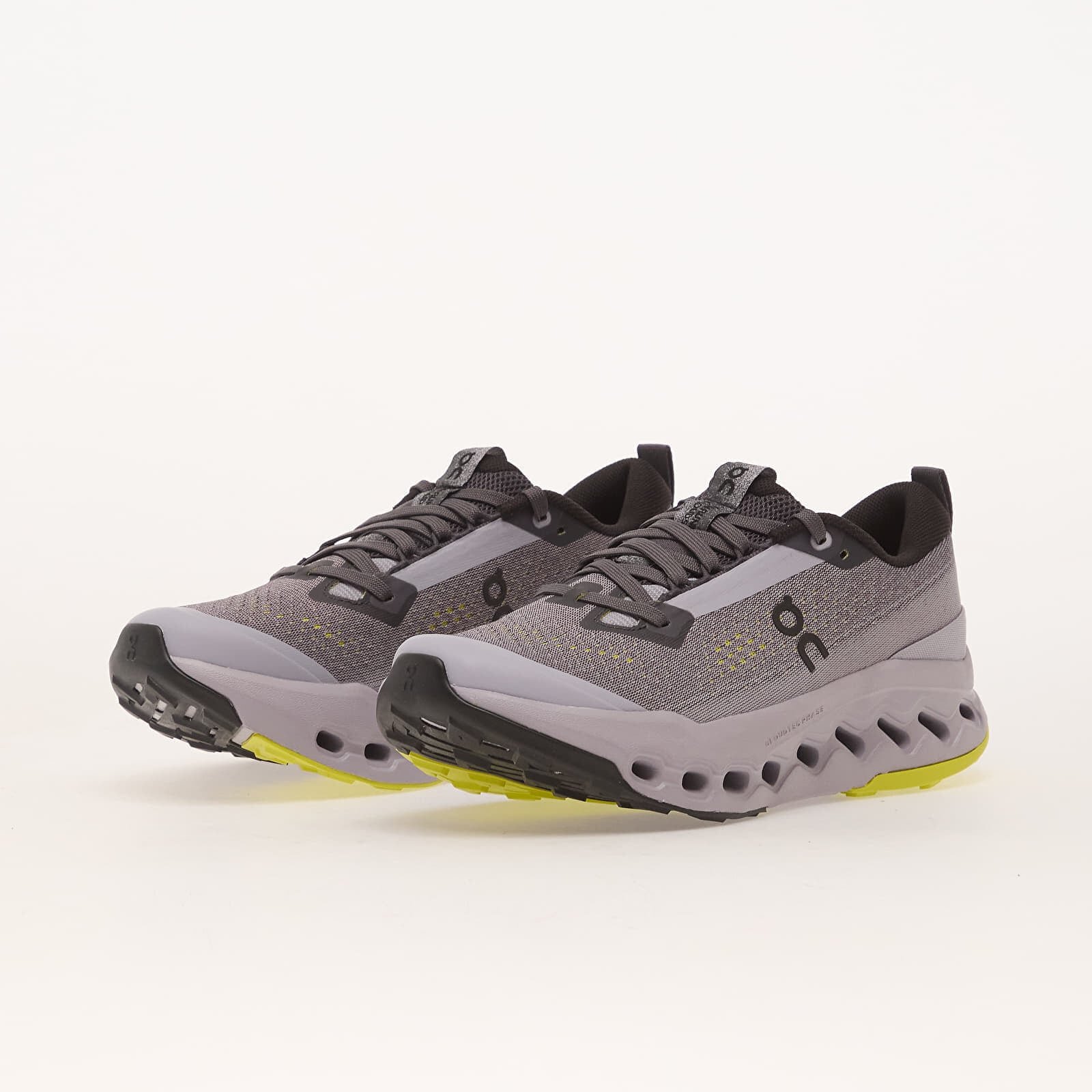 On Сникърси W Cloudsurfer Trail 2 Ir/ Lilac
