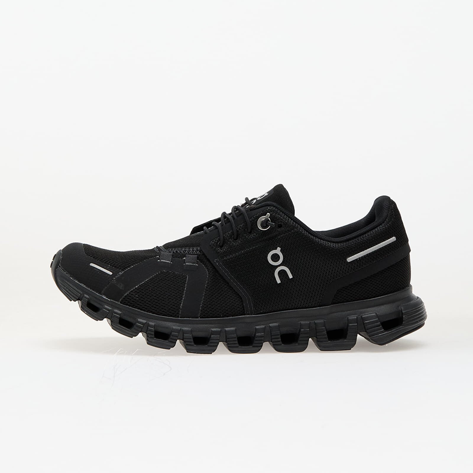 On W Cloud 6 Black/ Black