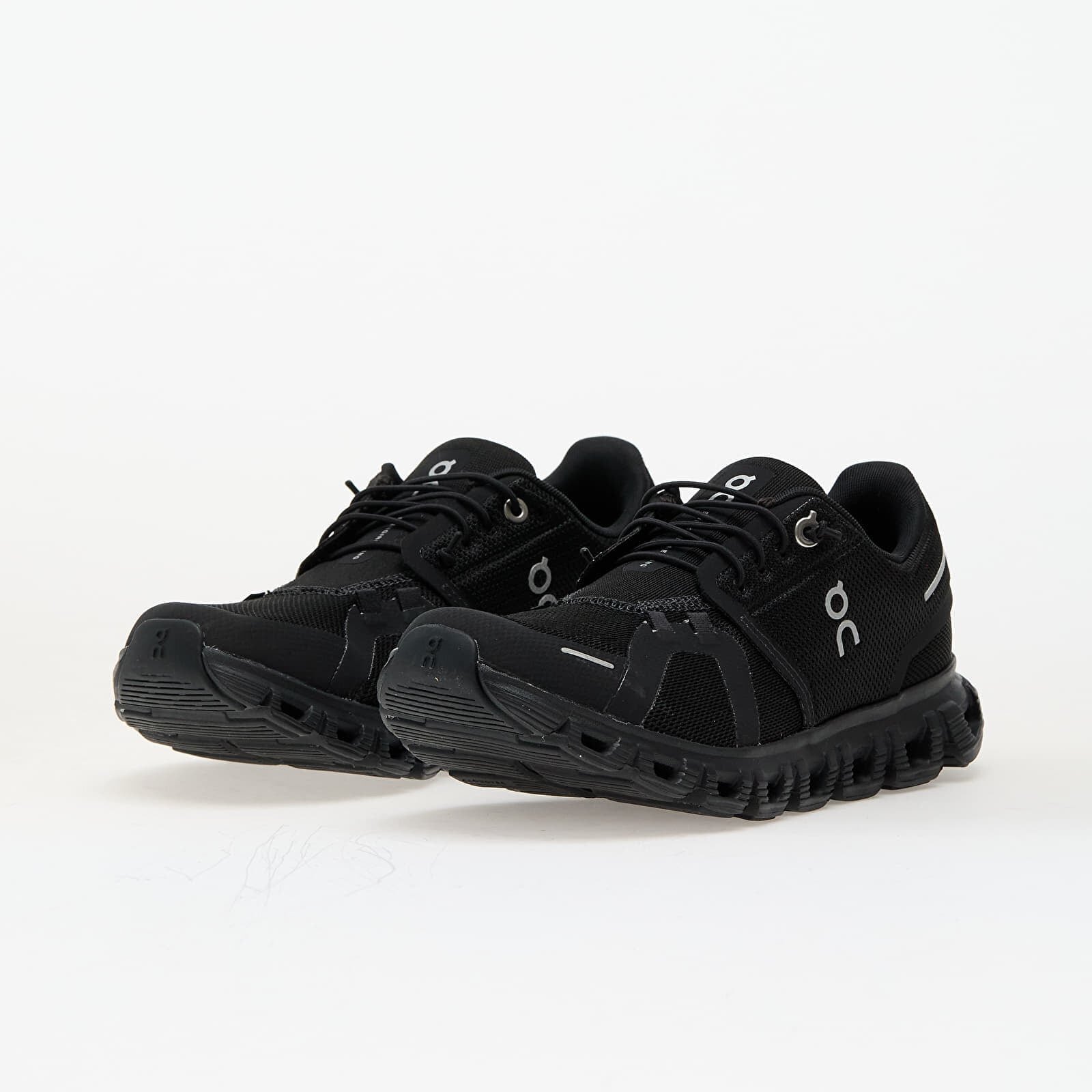 On W Cloud 6 Black/ Black