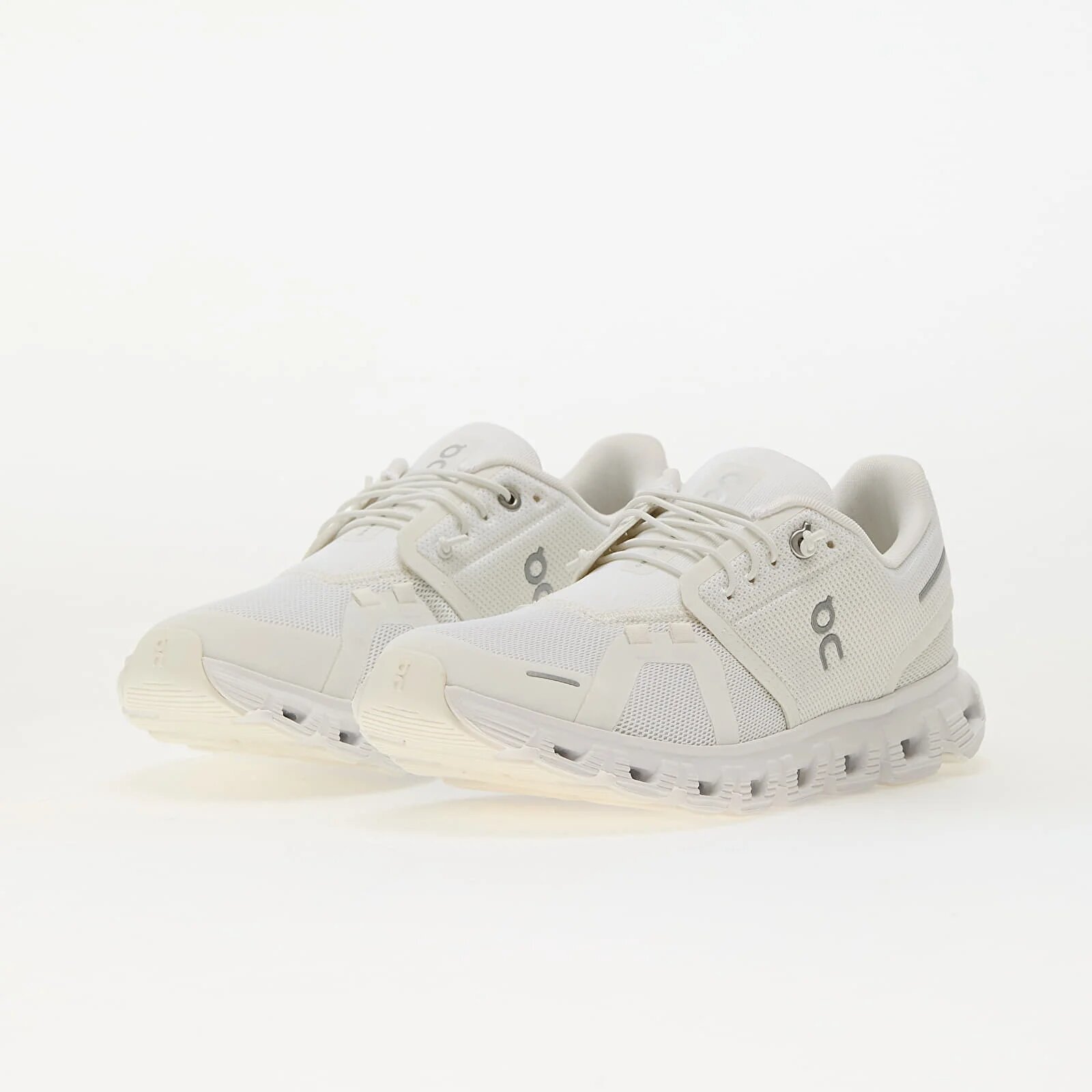 On W Cloud 6 White/ White