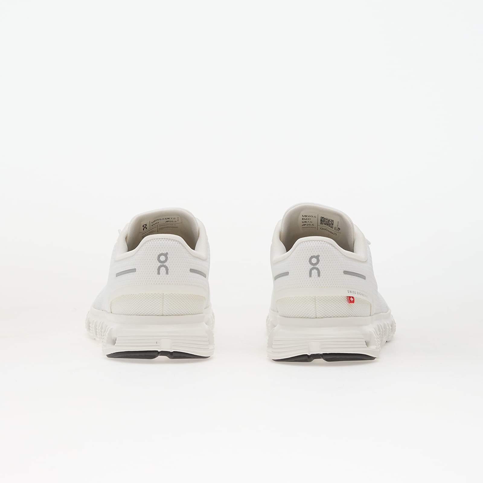 On W Cloud 6 Wide White/ White