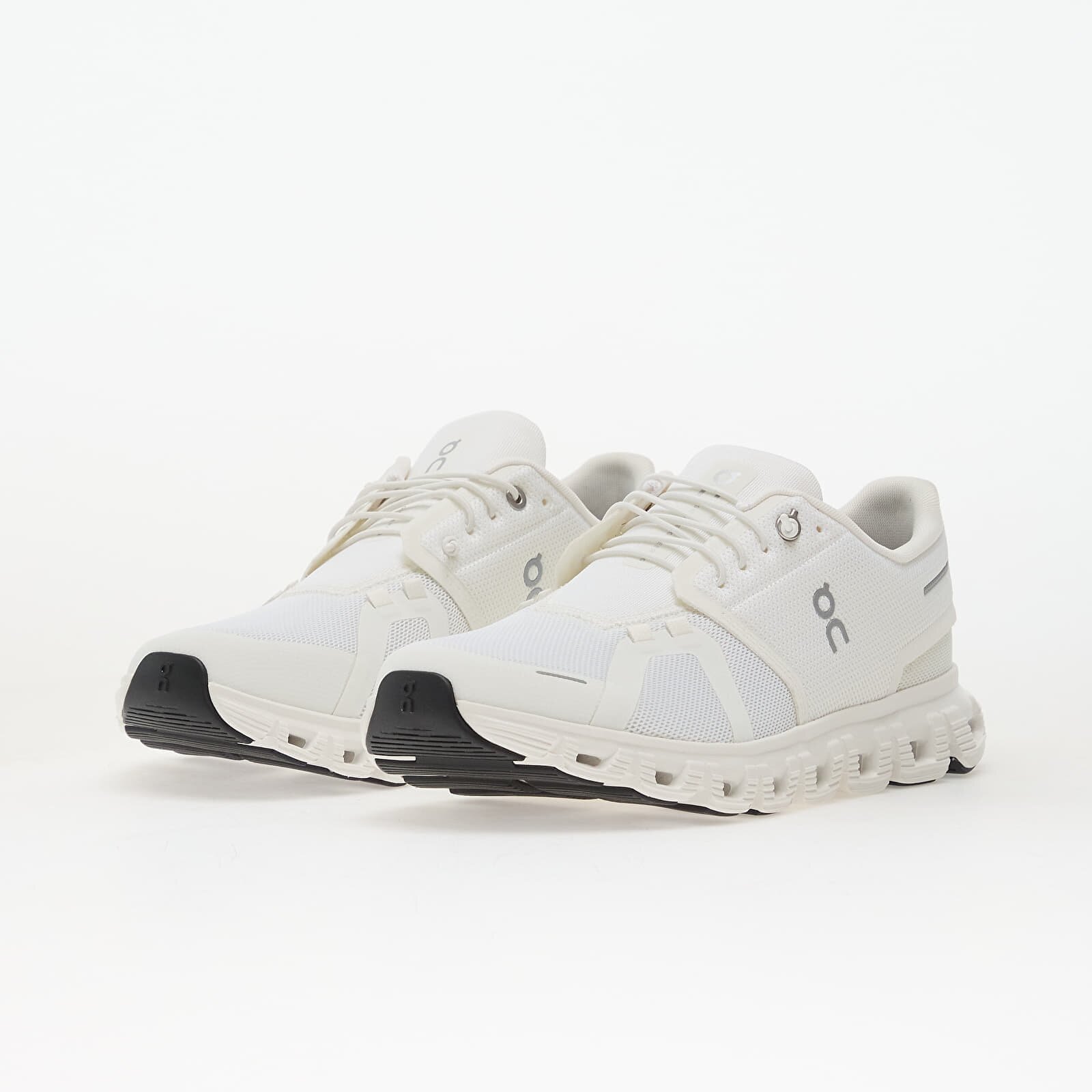 On W Cloud 6 Wide White/ White