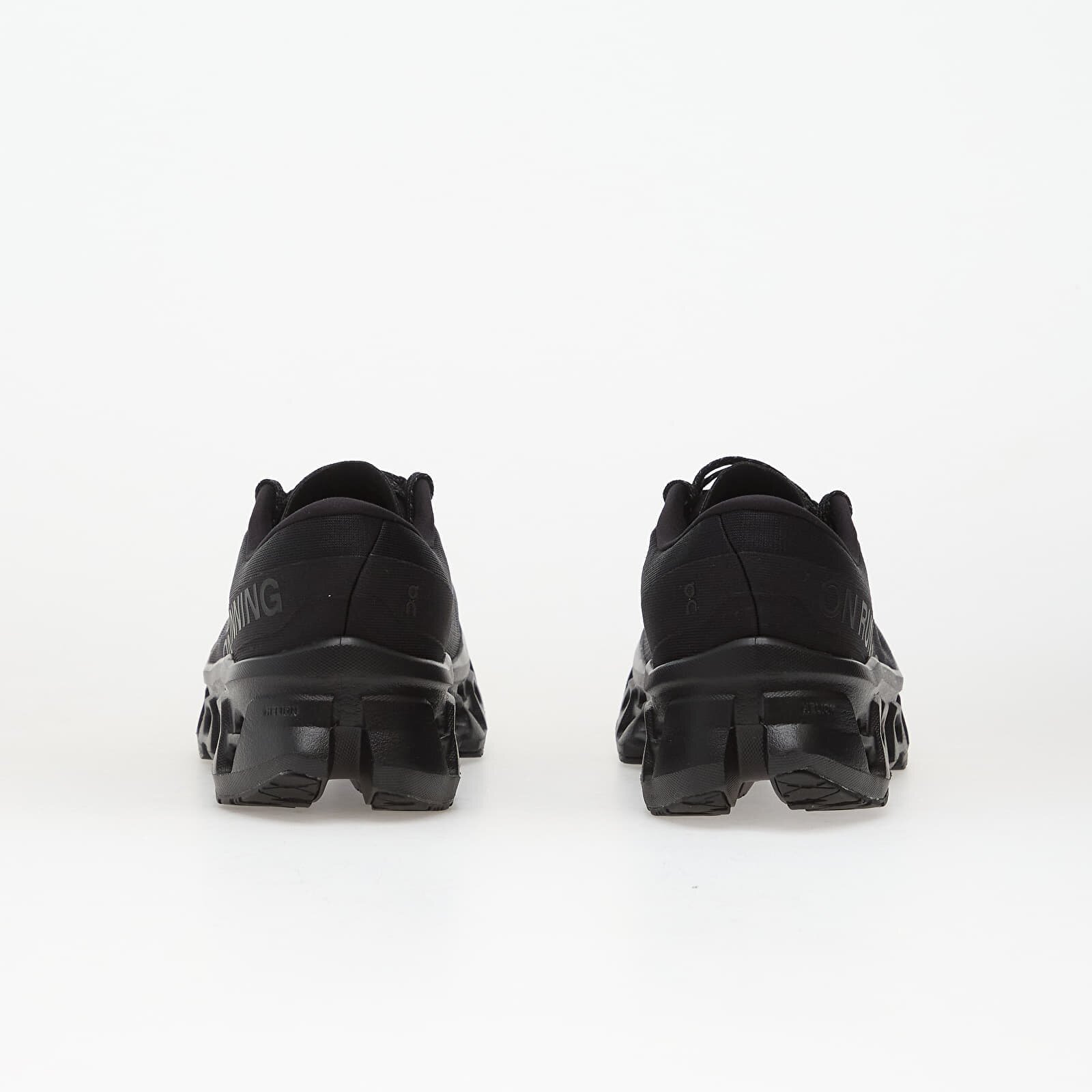On W Cloudmster 3 Black/ Black