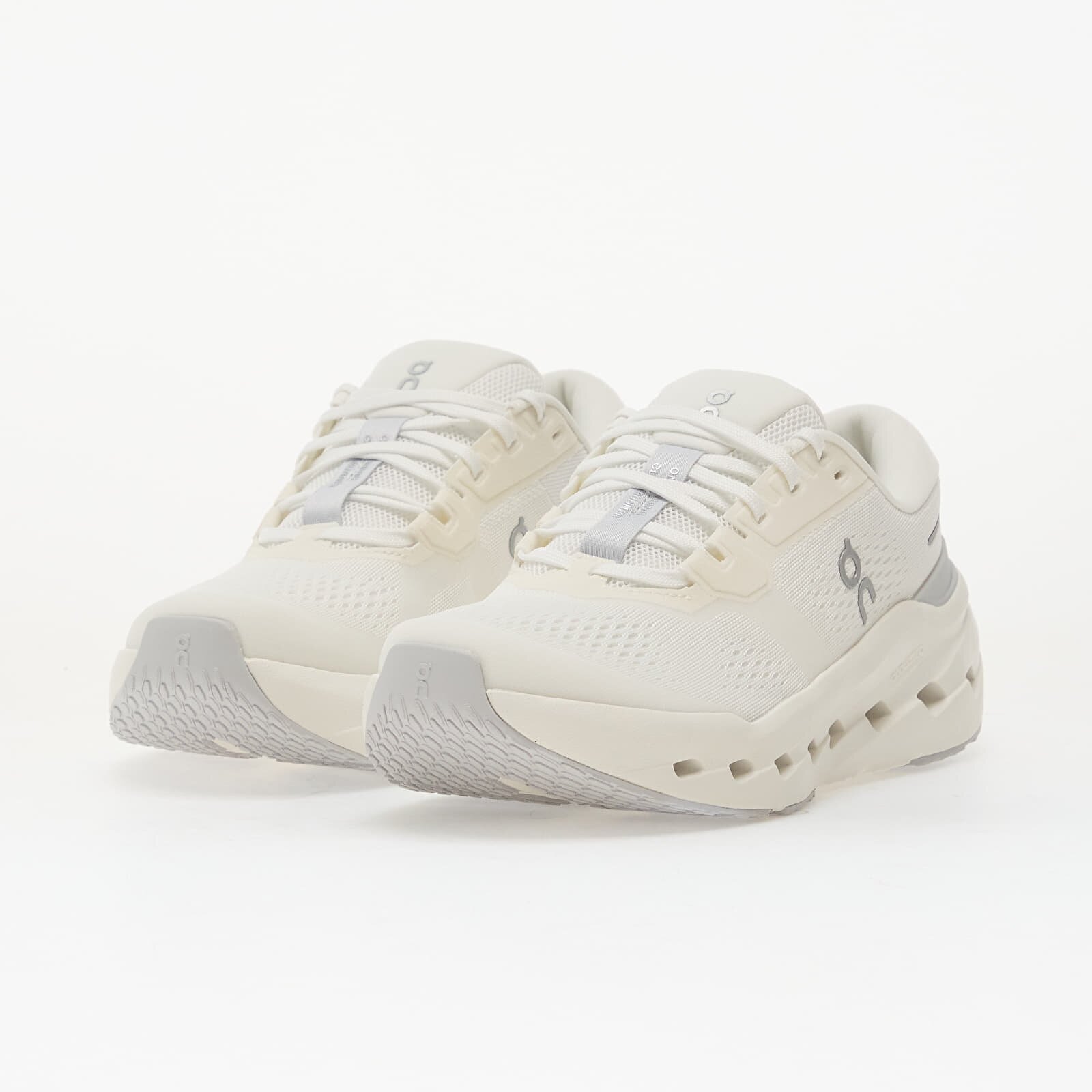 On W Cloudrunner 3 White/ Ivory
