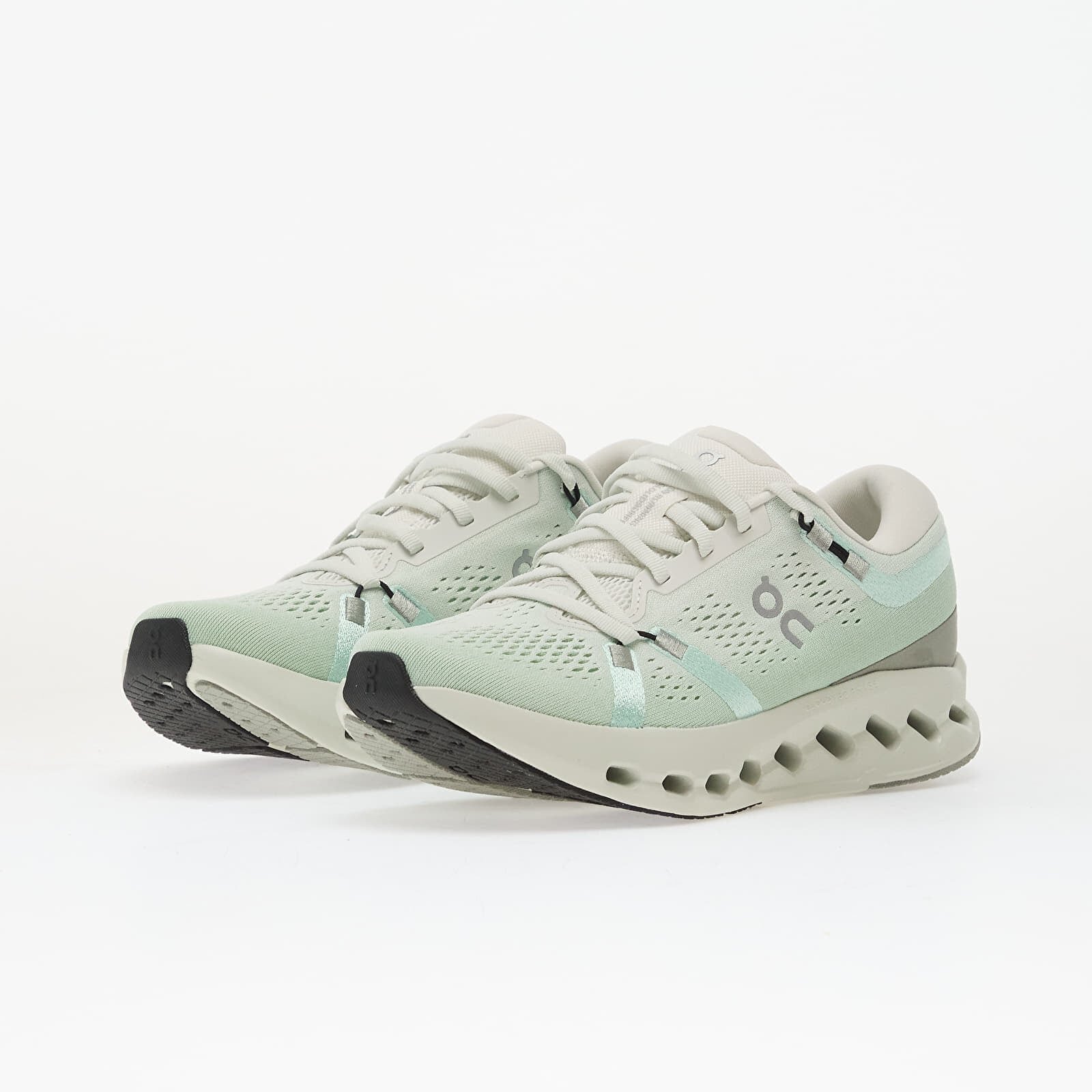 On W Cloudsurfer 2 Ivory/ Creek