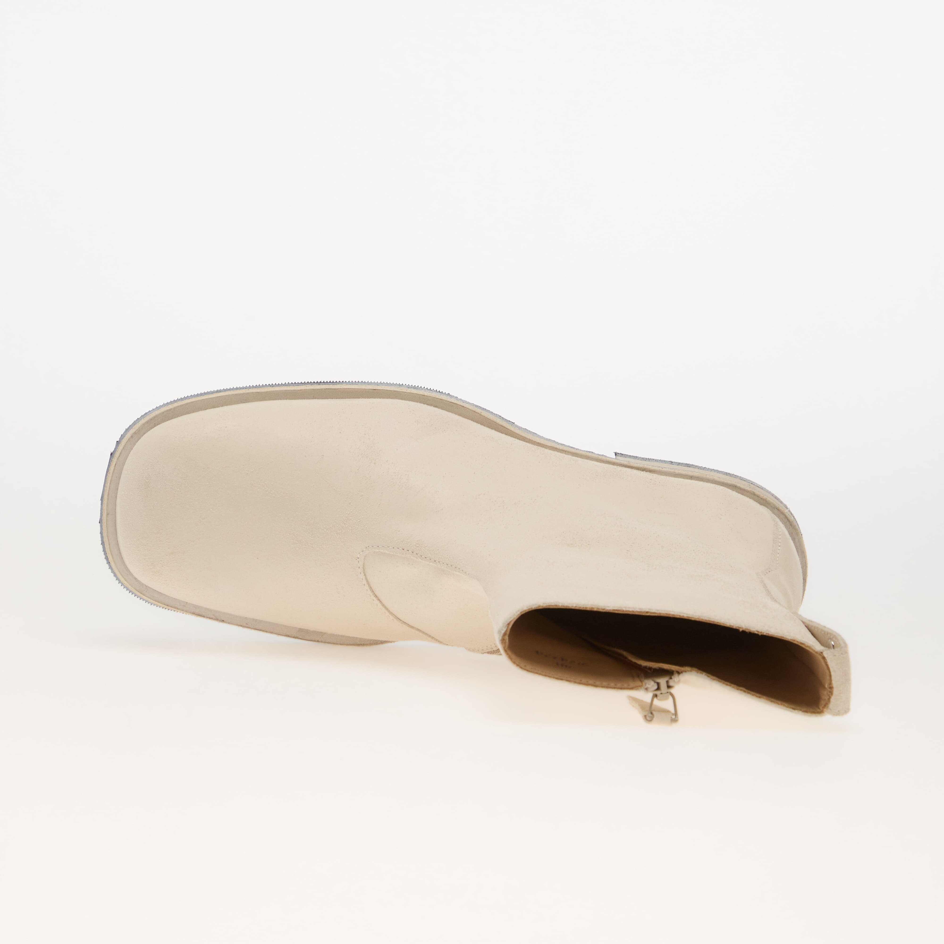 Our Legacy Обувки Slim Camion Boot Dirty White Waxed Suede