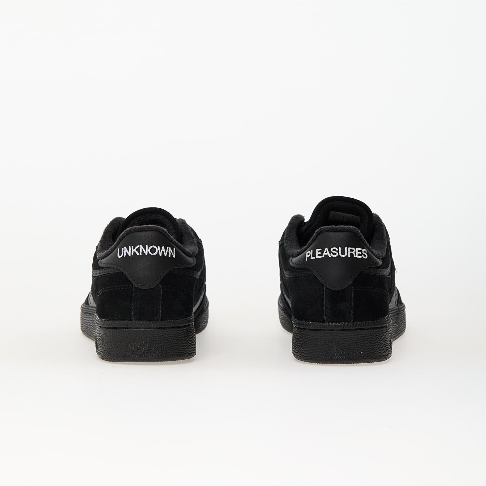 PLEASURES Сникърси x Joy Divison Reebok Club C Black