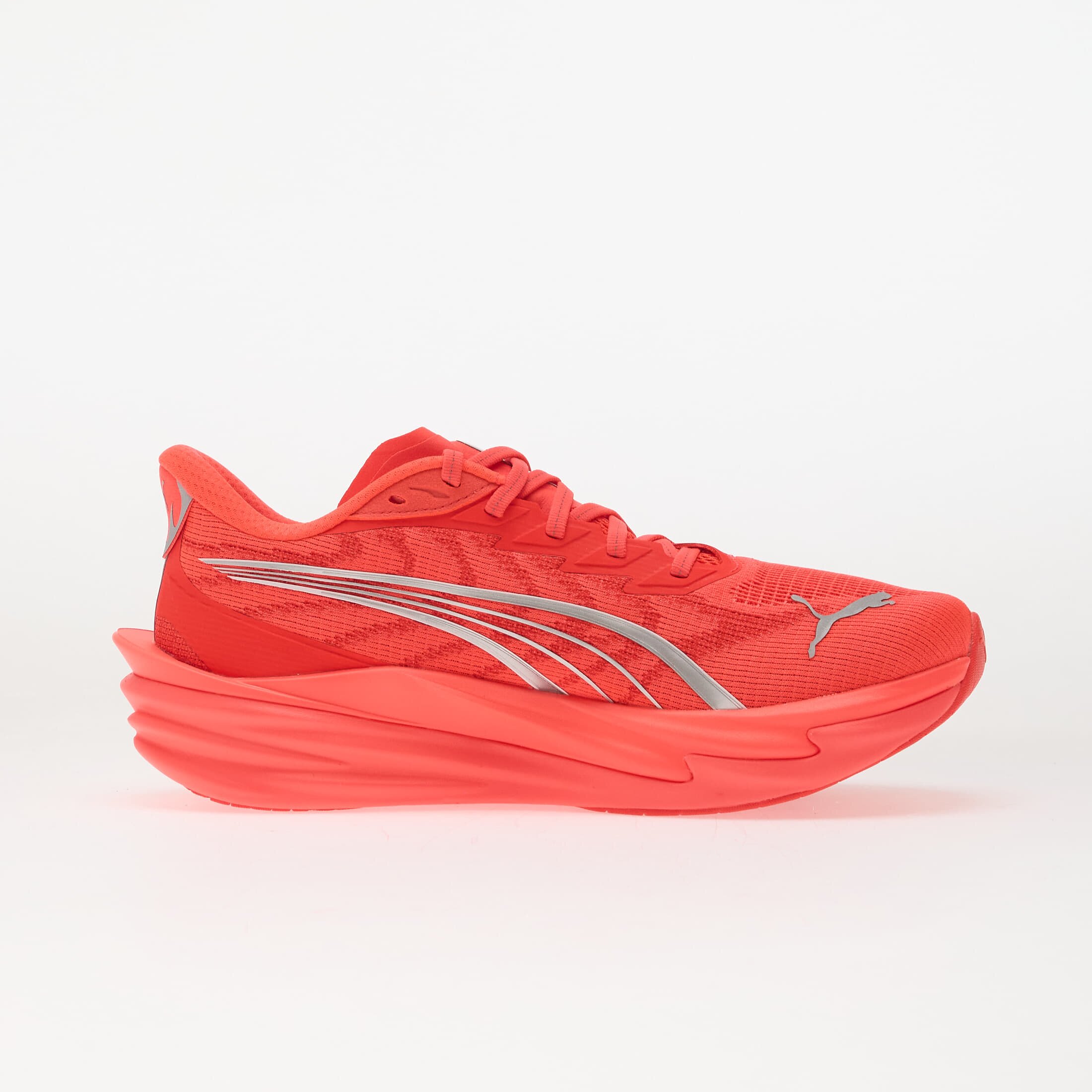 Puma Сникърси Deviate Nitro 4 Wns Ultra Red/ Silver