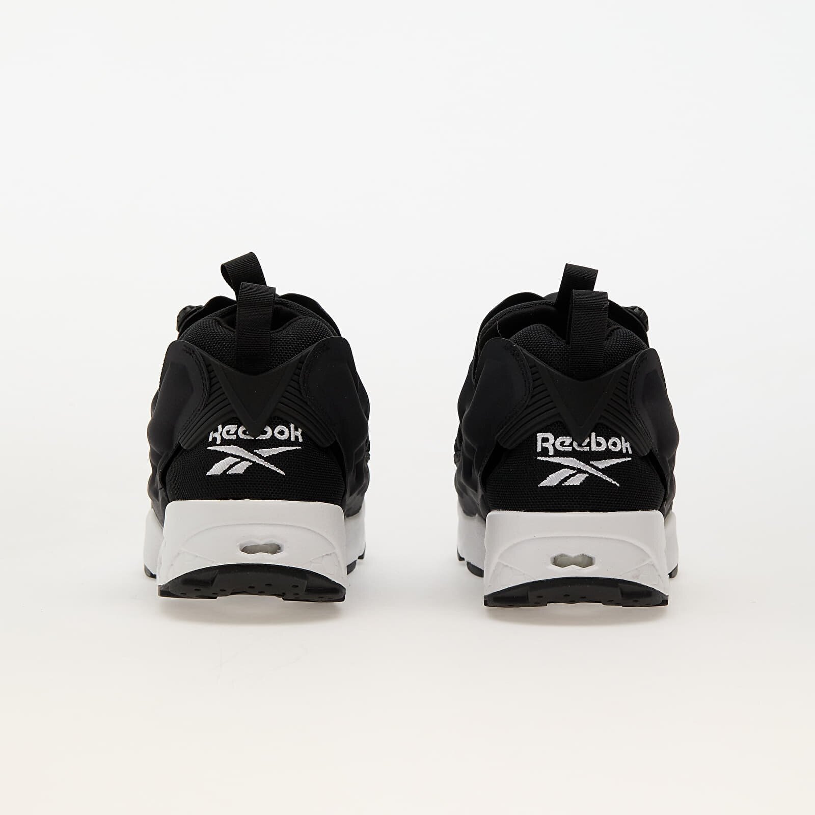 Reebok Сникърси Instapump Fury 94 Black/ Black/ White