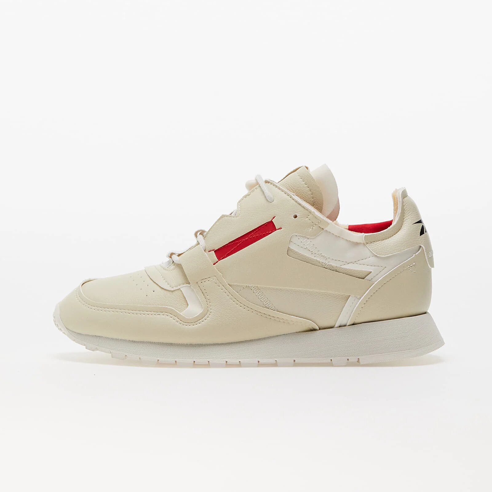 Reebok Сникърси x Milk Makeup Classic Vegan Vintage Chalk/ Vector Red/ Core Black