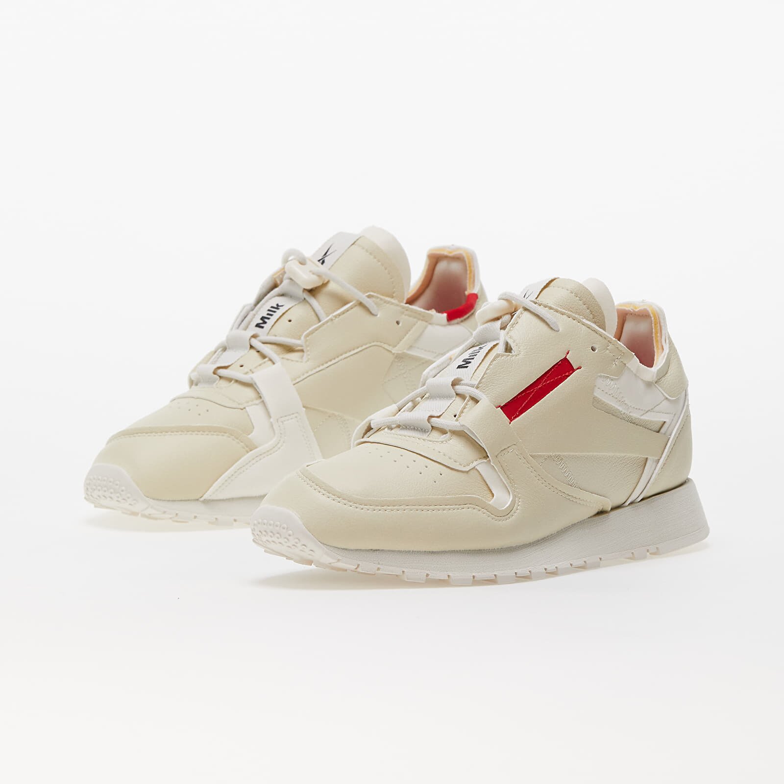 Reebok Сникърси x Milk Makeup Classic Vegan Vintage Chalk/ Vector Red/ Core Black