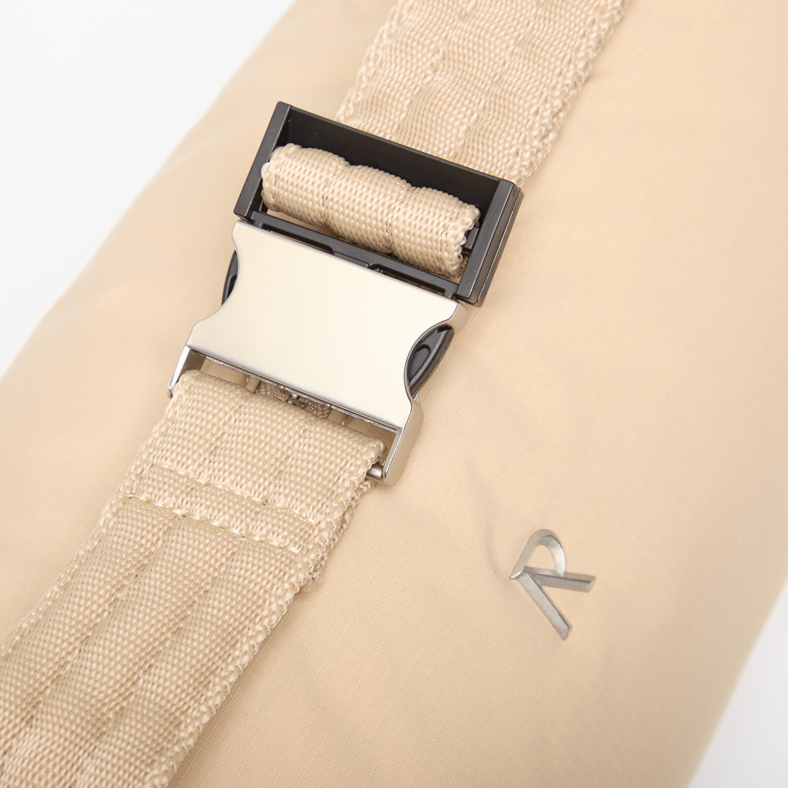 REPRESENT Чантичка за кръста Ripstop Sling Bag Champagne