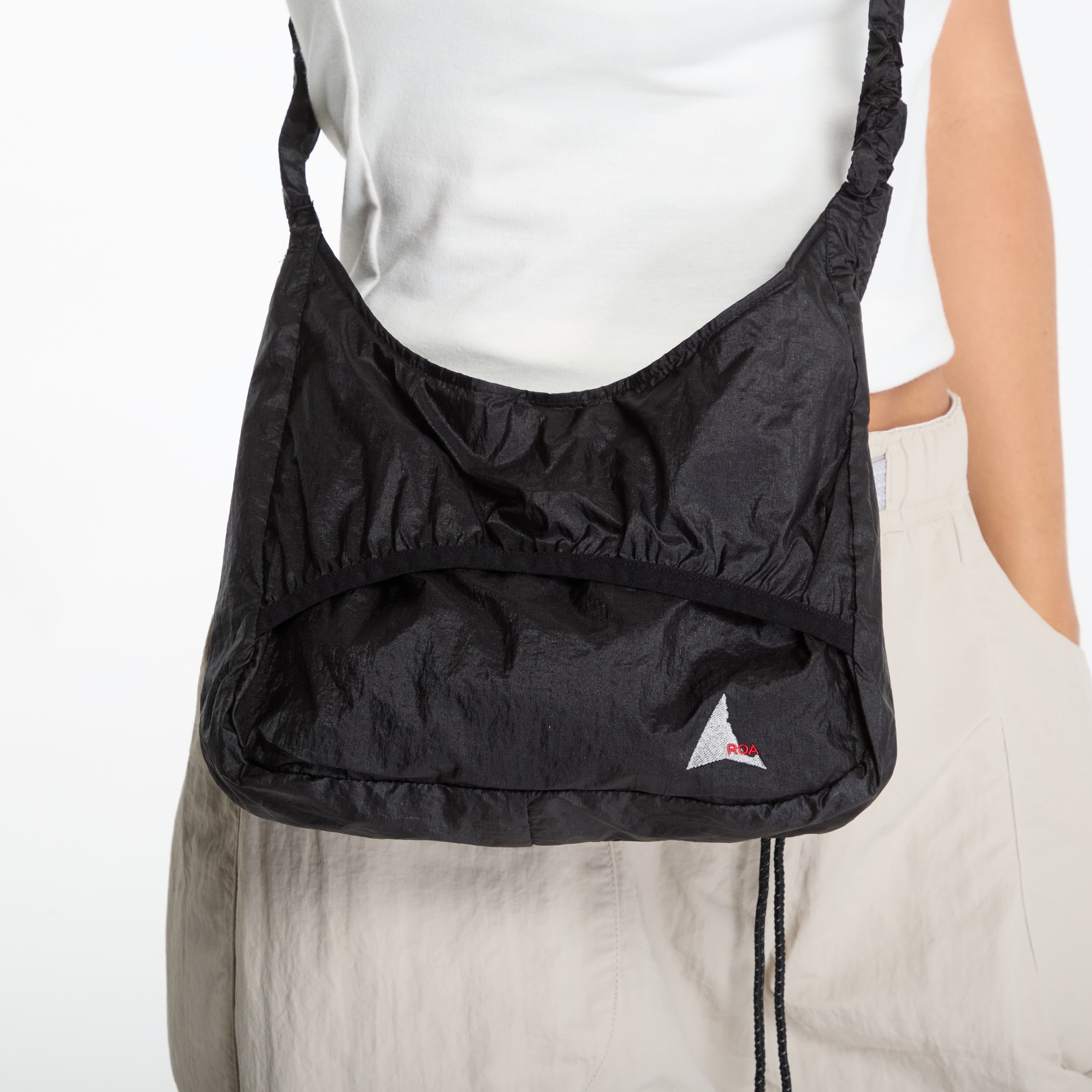 ROA Чанта LAKI Small Packable Knot Bag Black