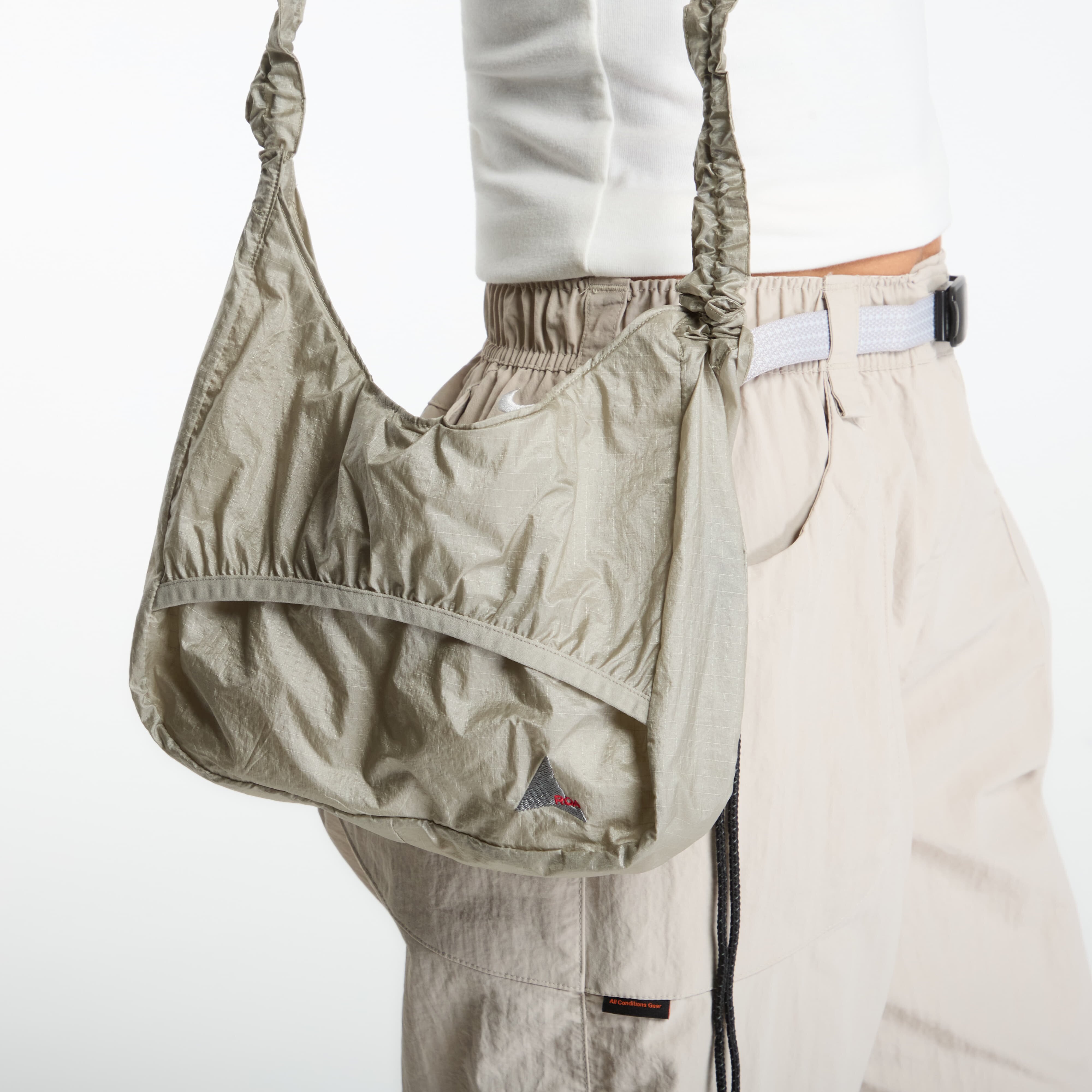 ROA Чанта LAKI Small Packable Knot Bag Sage Green