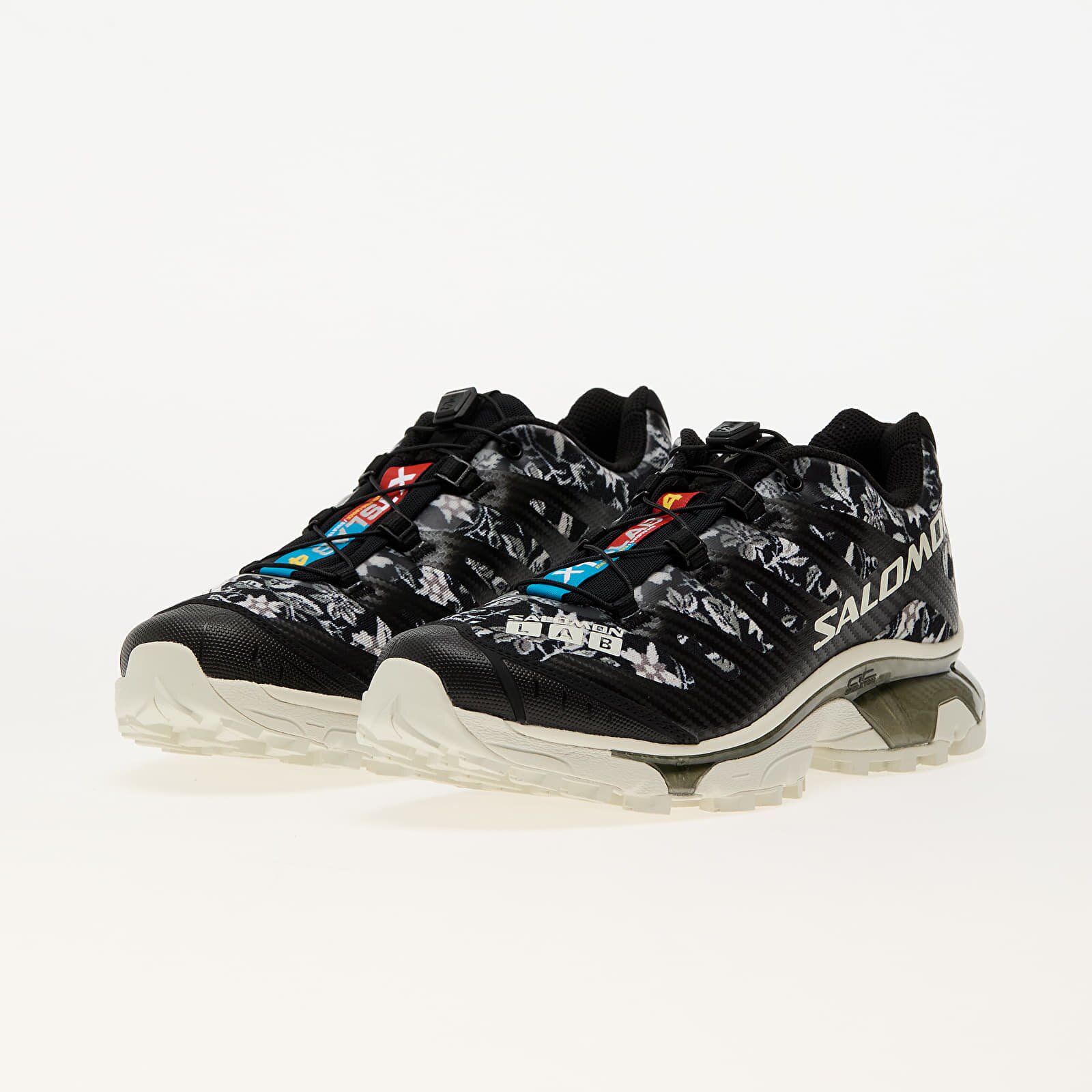Salomon Сникърси XT-4 Og Needlepoint Black/ Icicle/ Deep Lichen Green
