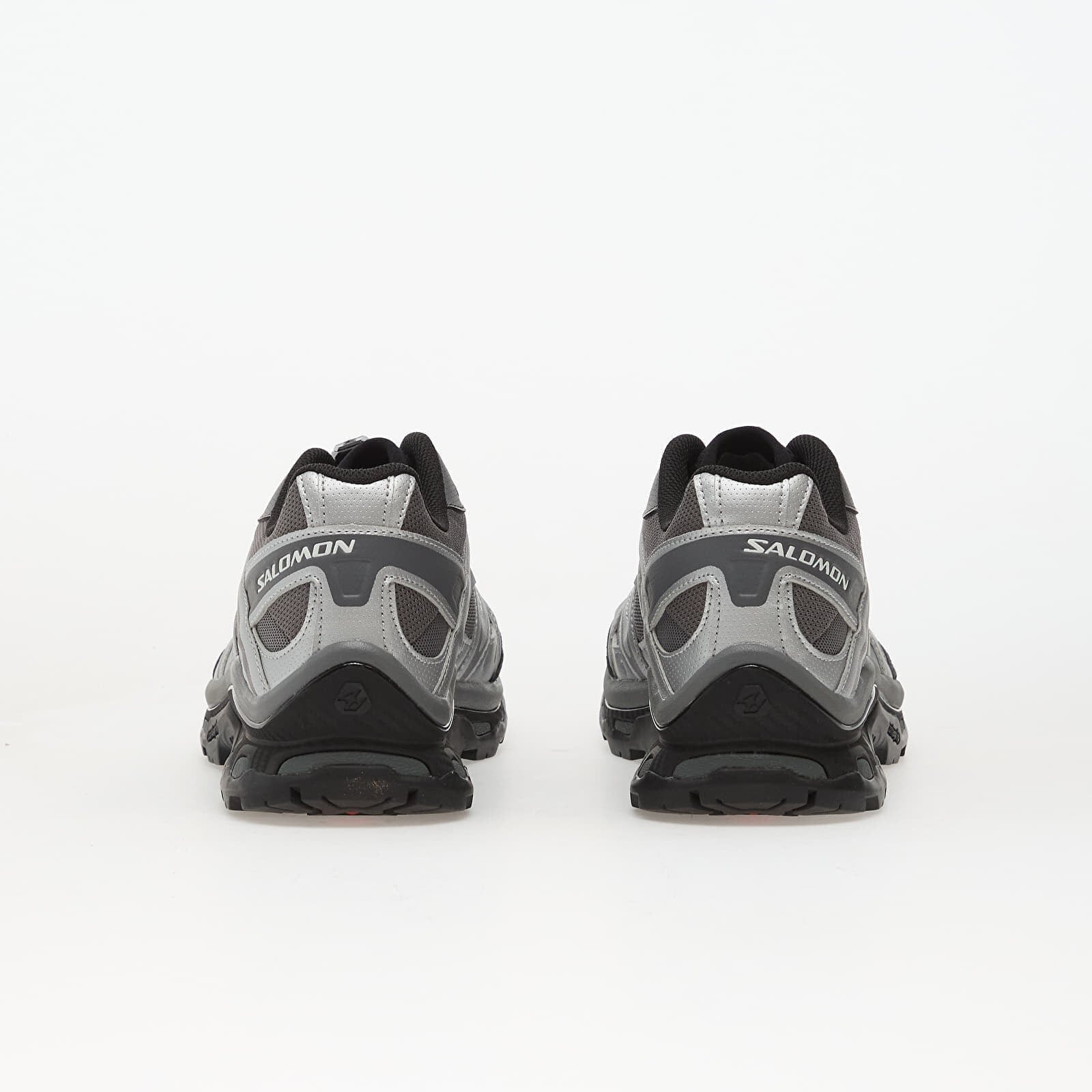 Salomon Сникърси XT-Quest Black/ Ftw Silver/ Clrock