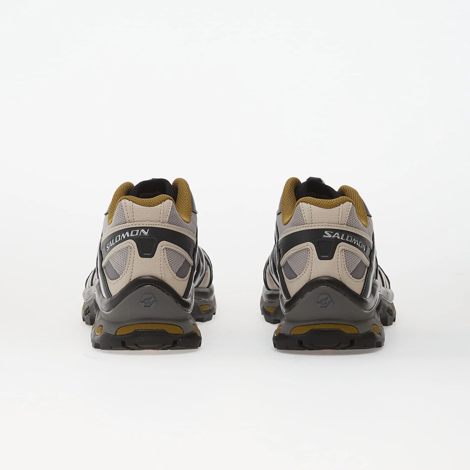 Salomon Сникърси XT-Quest Black/ Paloma/ Plantation