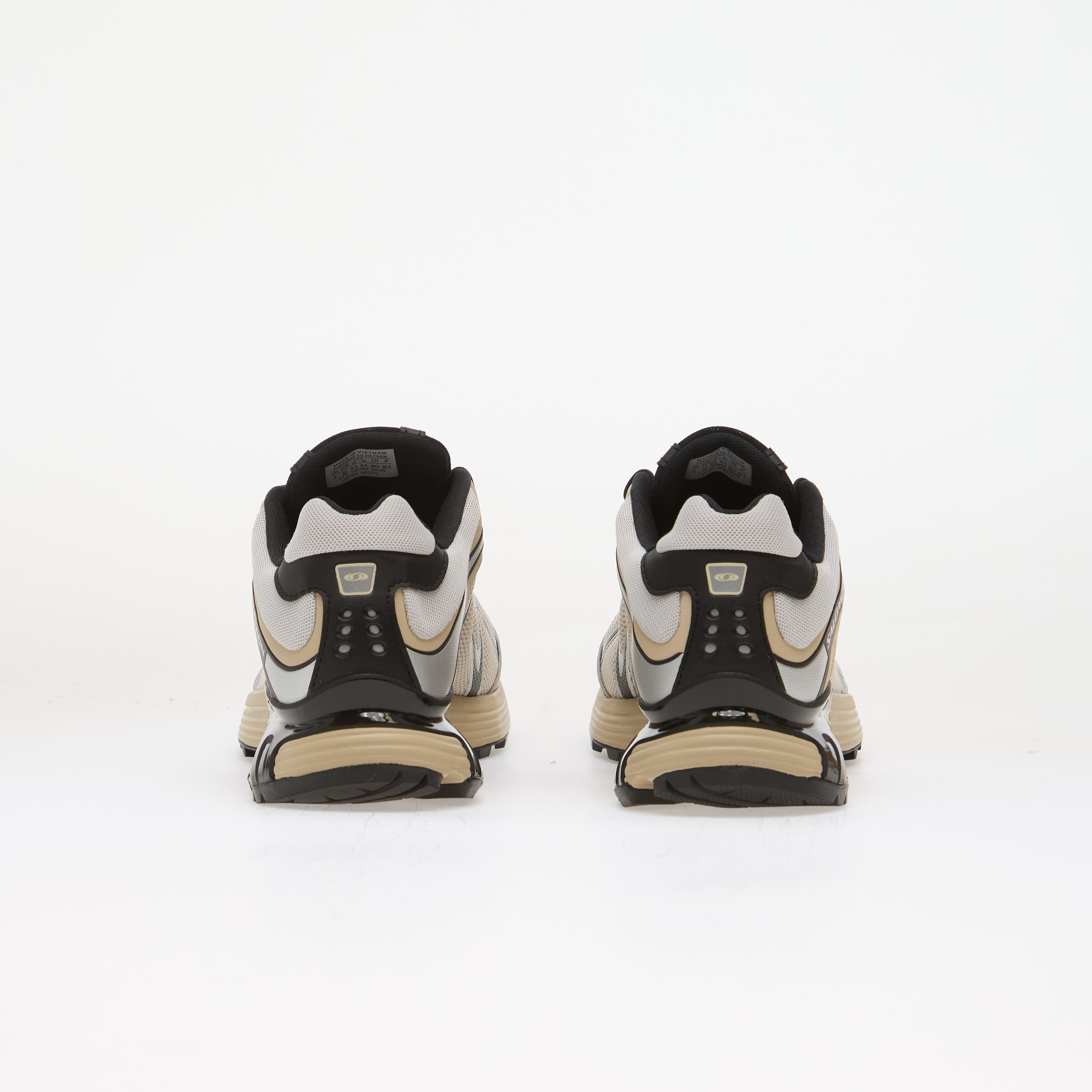 Salomon Сникърси XT-WHISPER Black/ Almilk/ Ftw Silver
