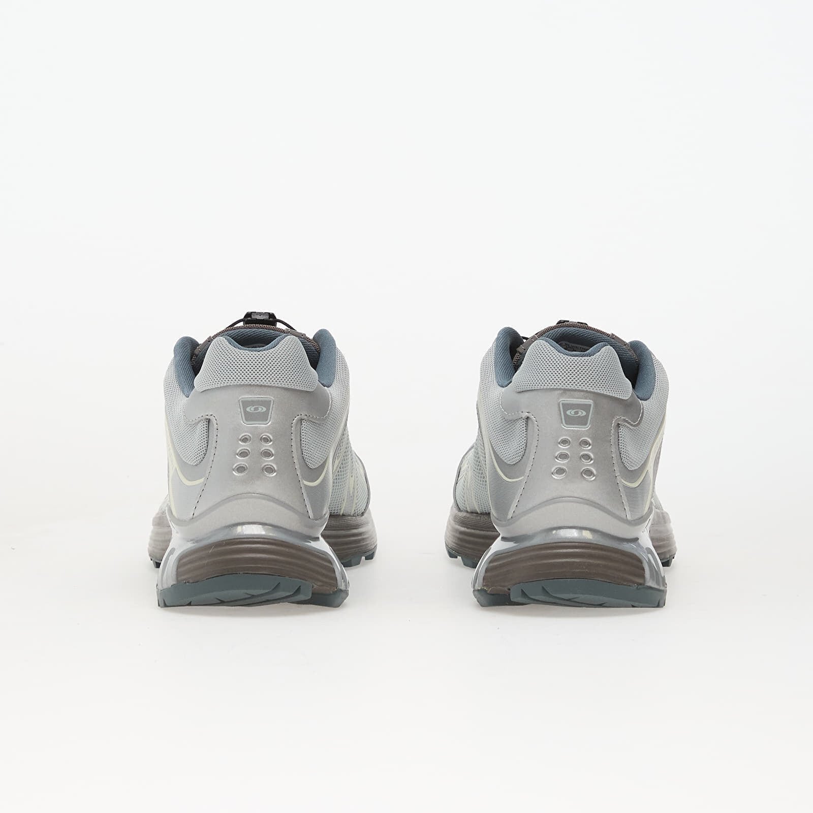 Salomon Сникърси XT-Whisper Ftw Silver/ Ice Fl/ Dark G