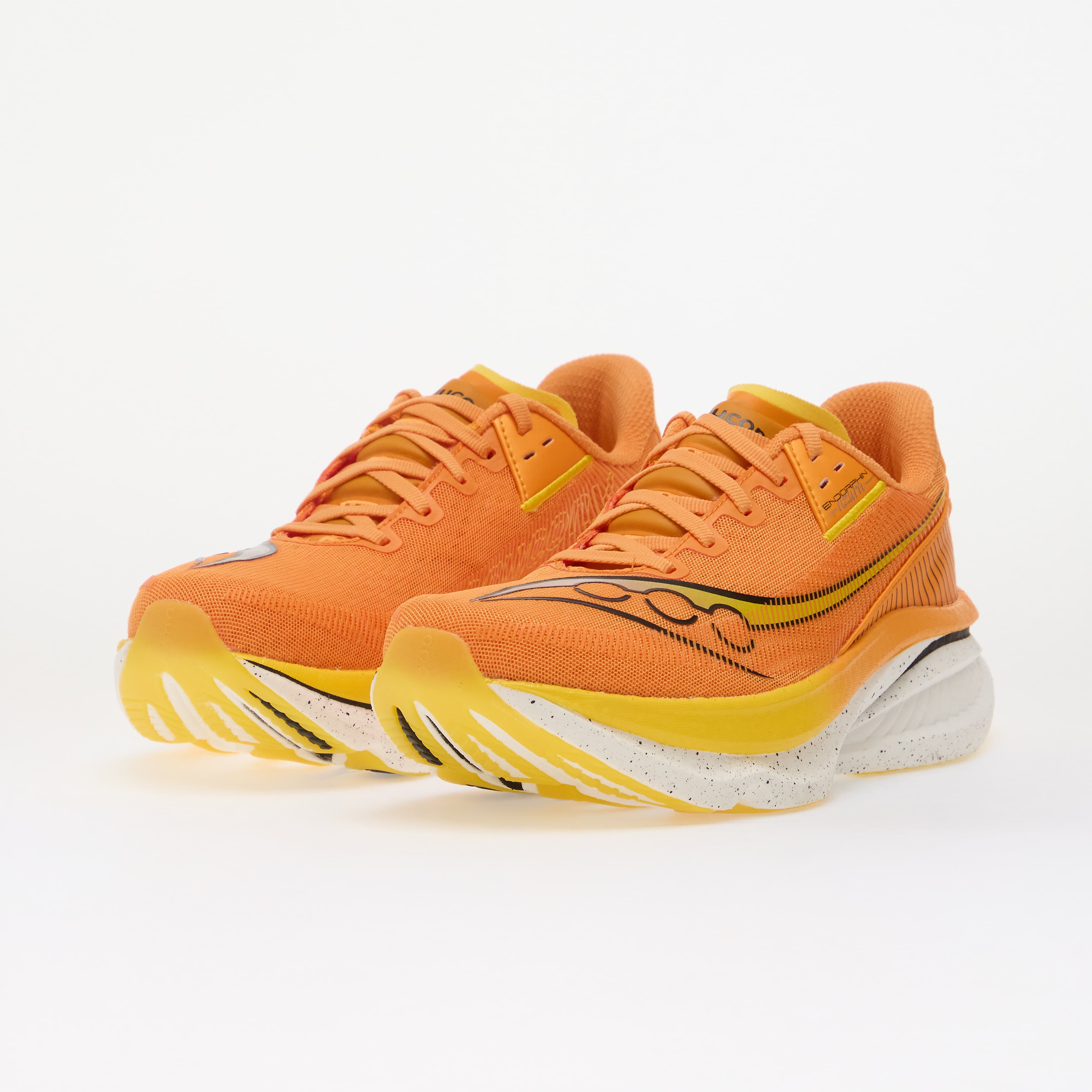 Saucony Сникърси Endorphin Azura White/ Gum