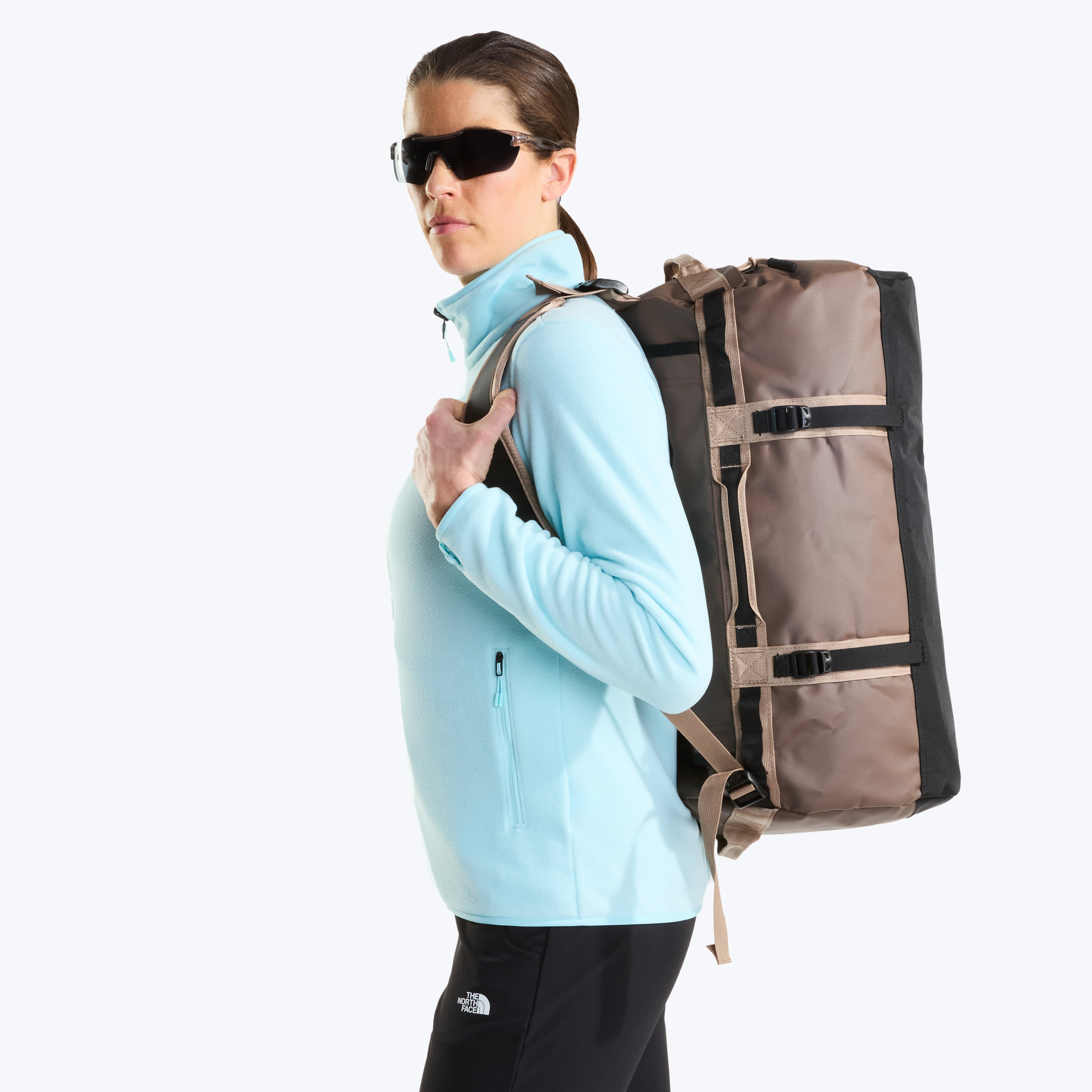 The North Face Base Camp Duffel - S Smokey Brown/TNF Black/Garnet