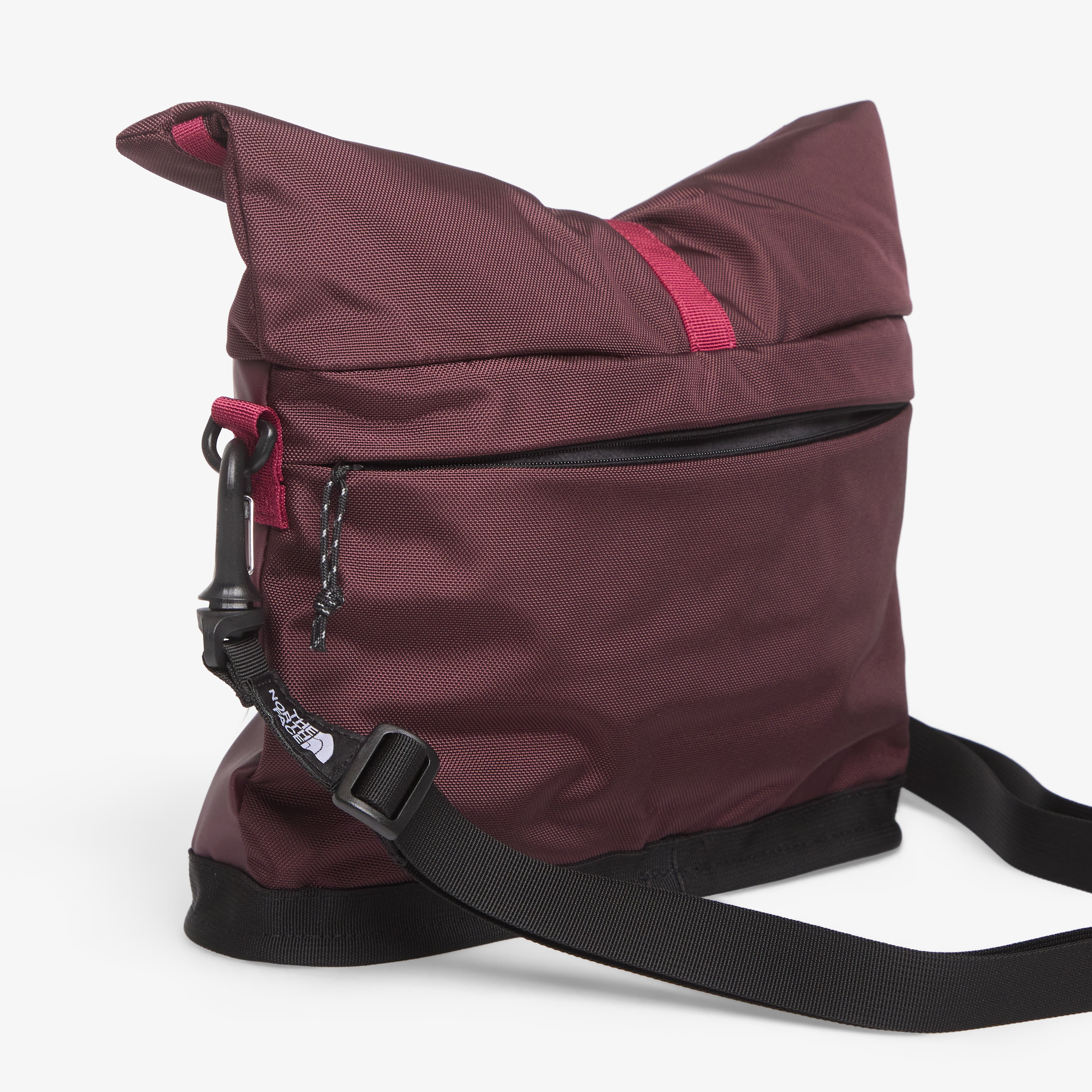 The North Face Чанта BC Shoulder Bag Deep Burgundy/TNF Black