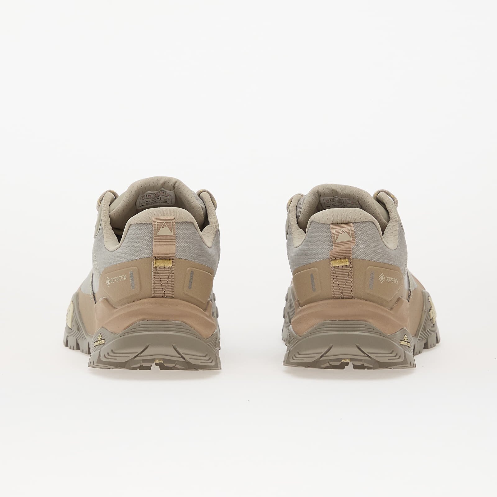 The North Face Сникърси W Offtrail Hike Gore-Tex Soapstone/ Mineral Salt