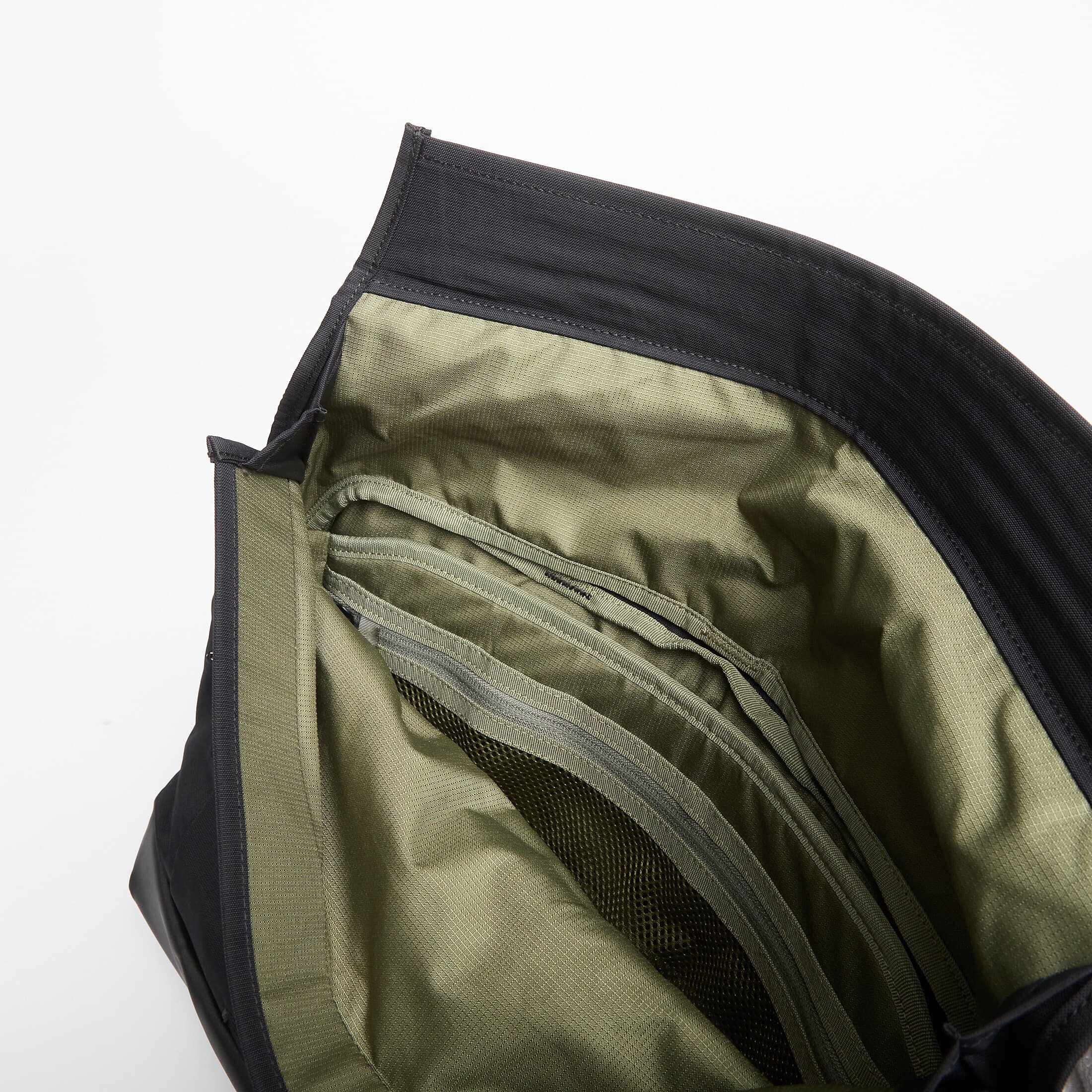THULE Чанта Paramount Crossbody 14L Black