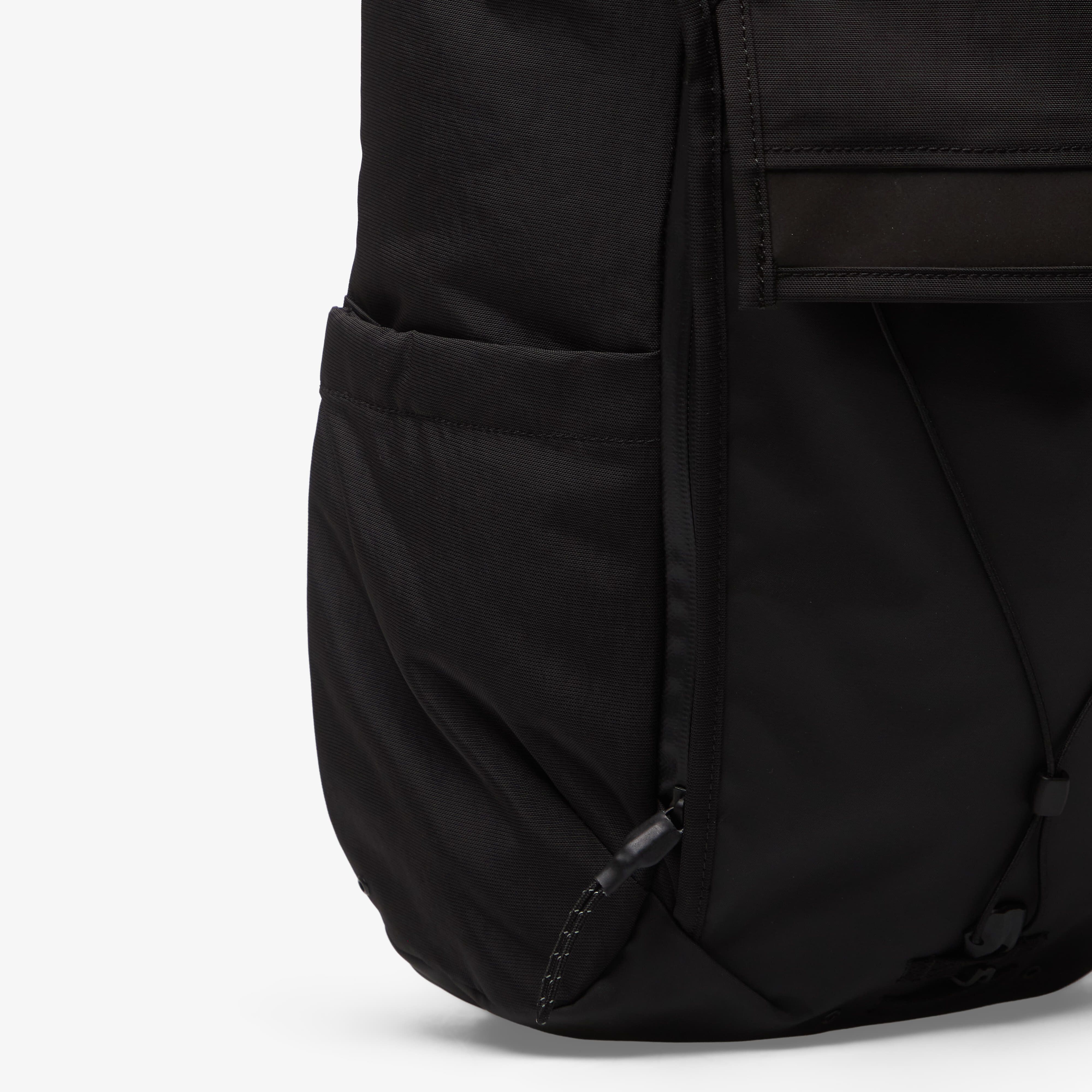 THULE Раница Paramount Commuter Backpack 20L Black