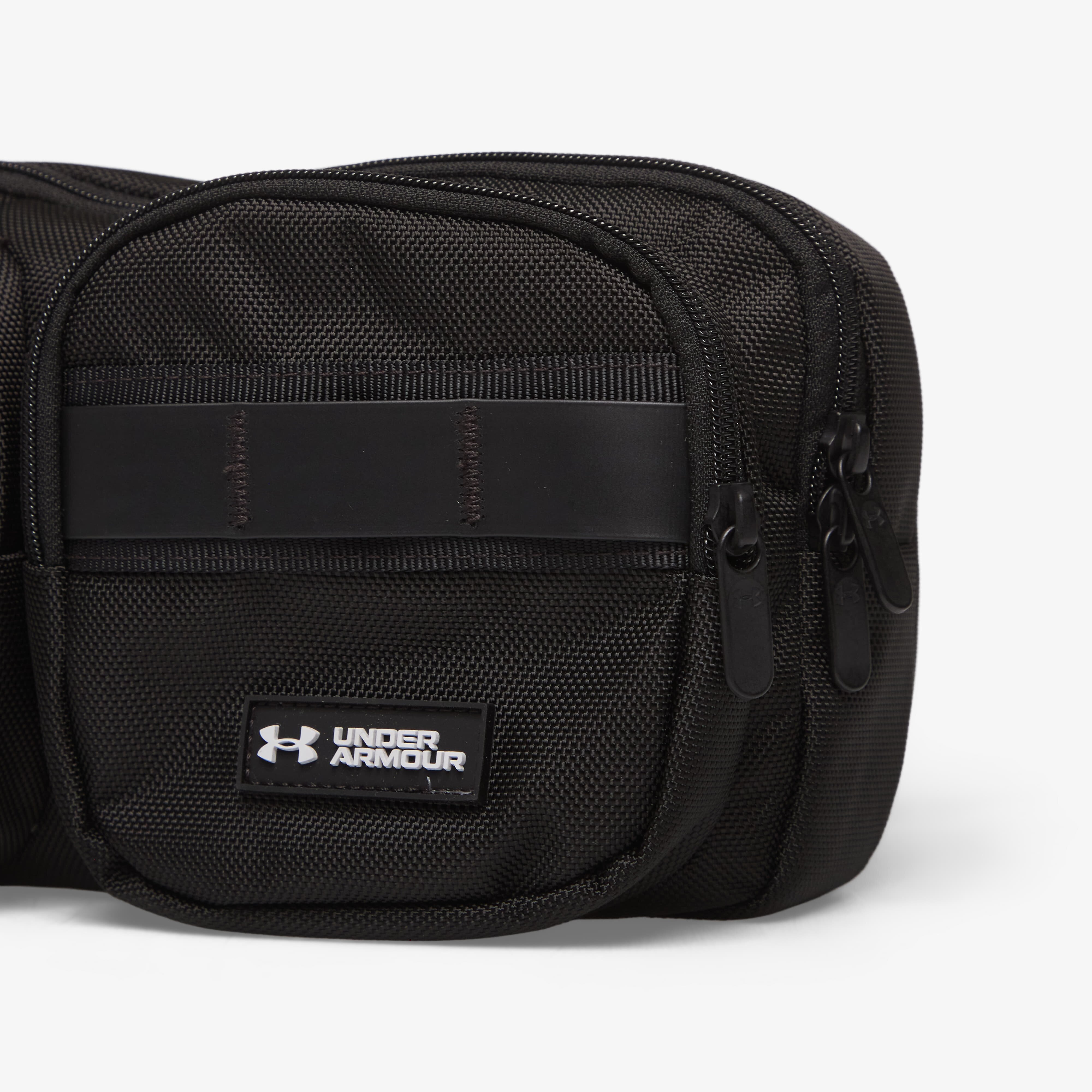 Under Armour Чантичка за кръста NEW Triumph Crossbody Black/ Halo Gray