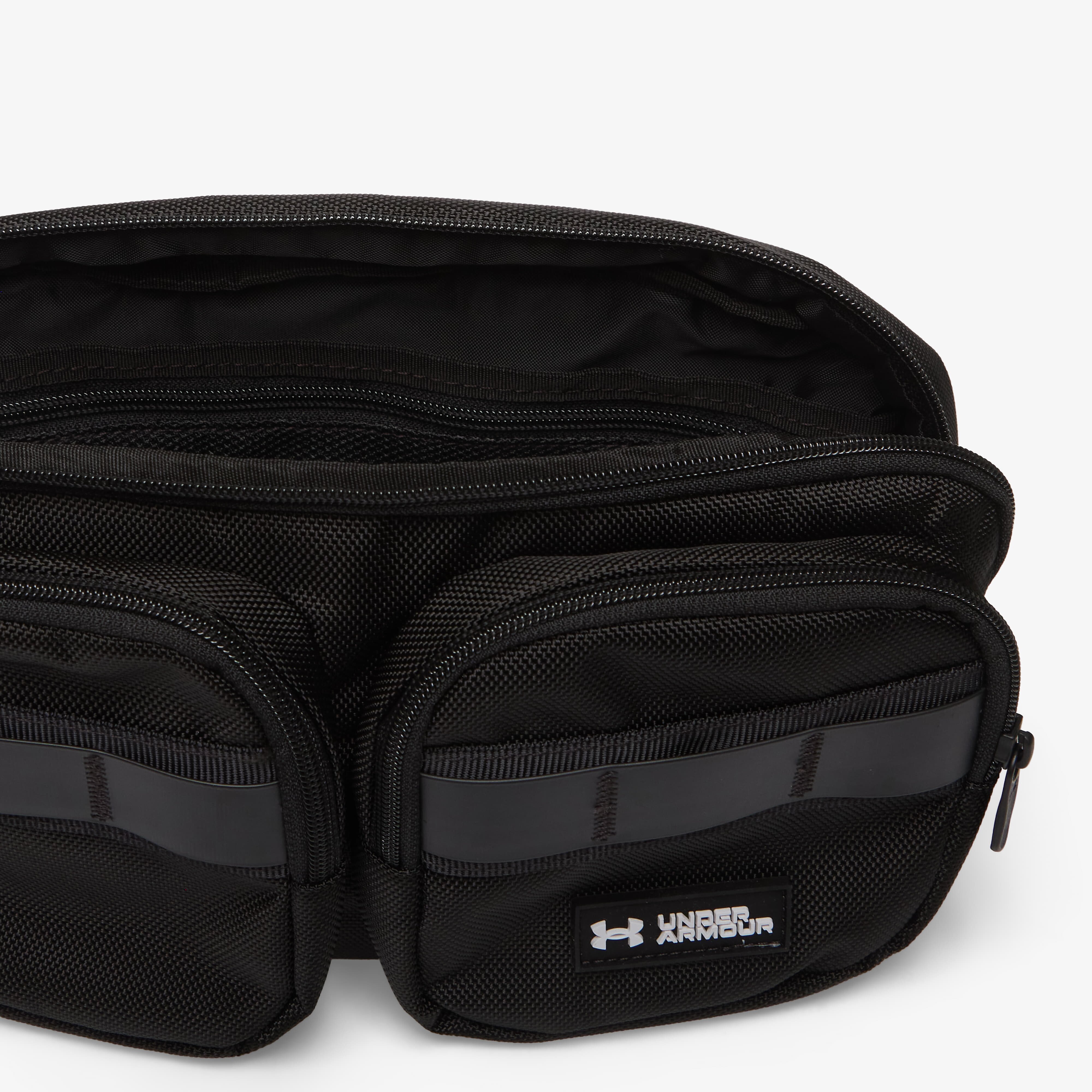 Under Armour Чантичка за кръста NEW Triumph Crossbody Black/ Halo Gray
