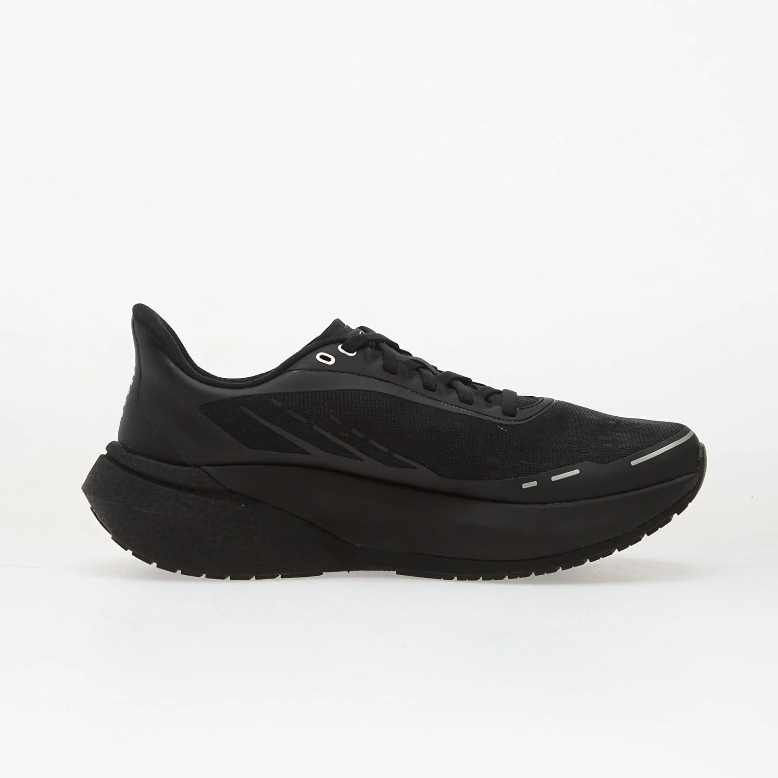 Under Armour Сникърси W Velociti Distance Black