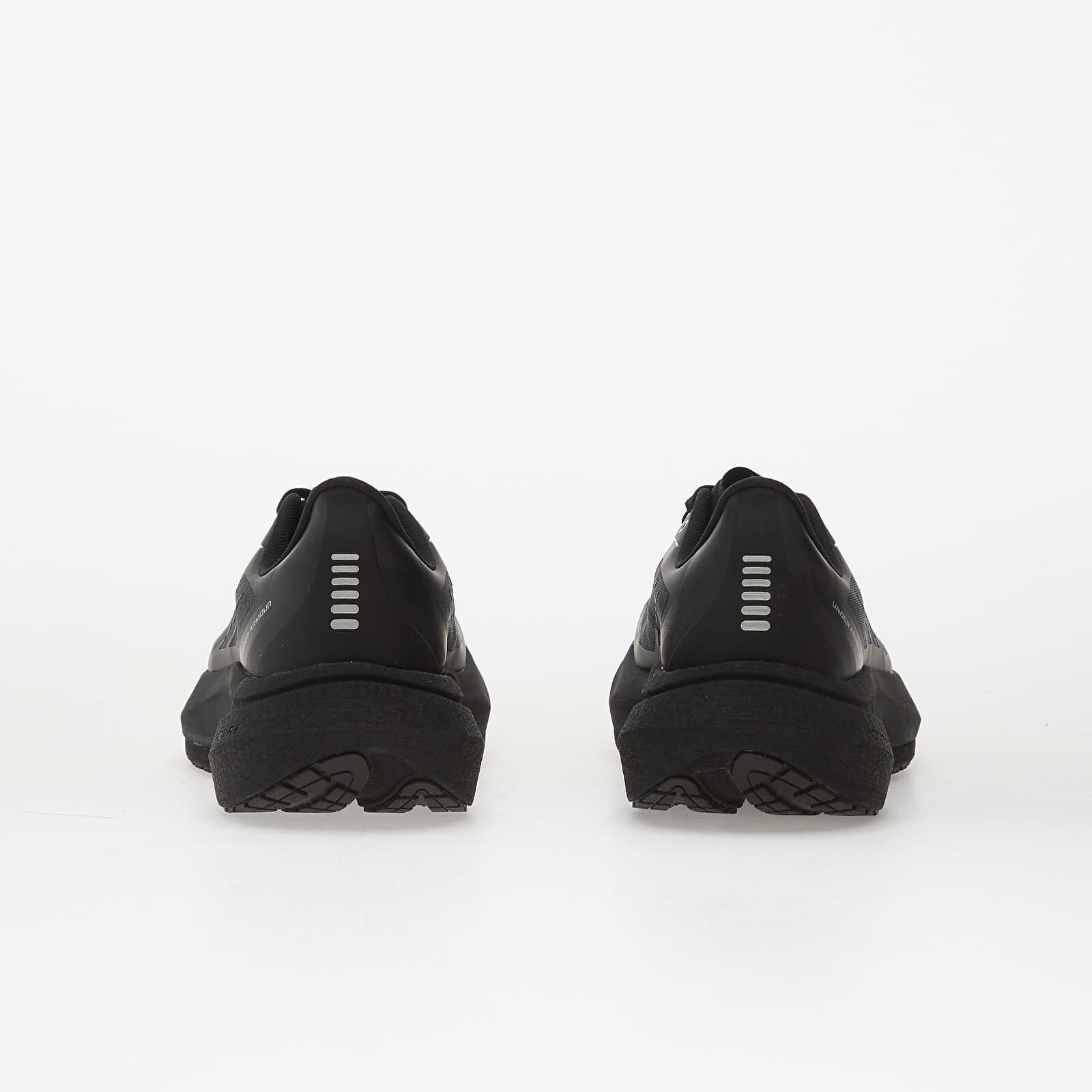 Under Armour Сникърси W Velociti Distance Black