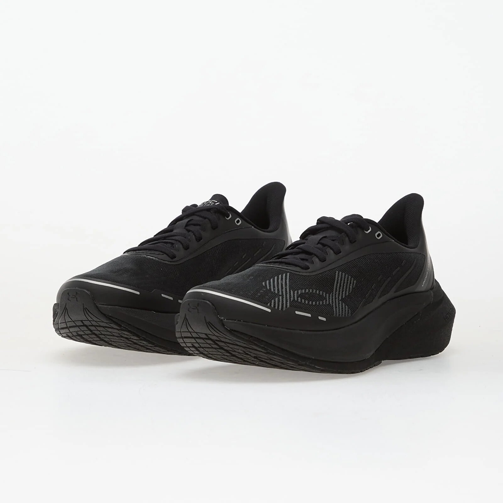 Under Armour Сникърси W Velociti Distance Black